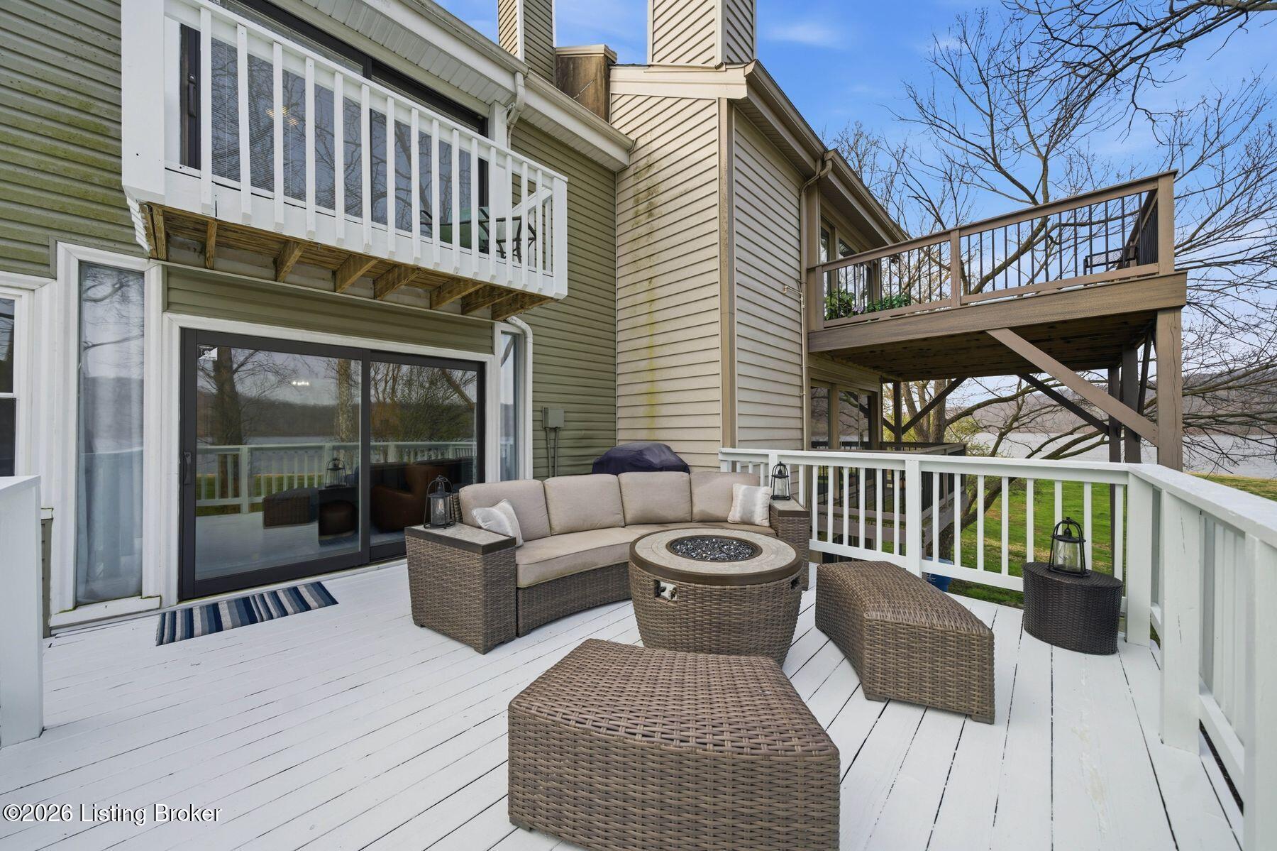 14017 Harbour Pl