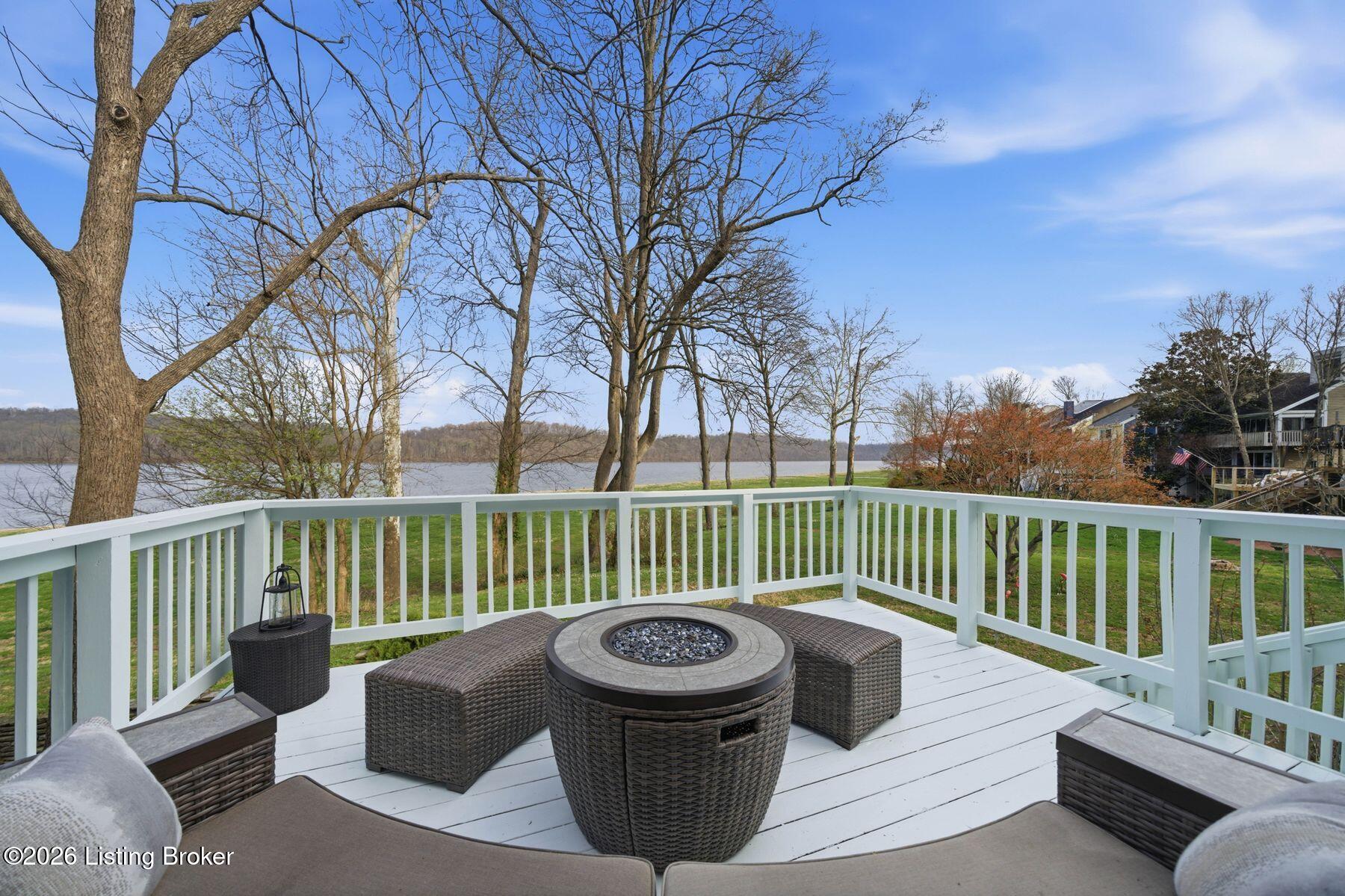 14017 Harbour Pl