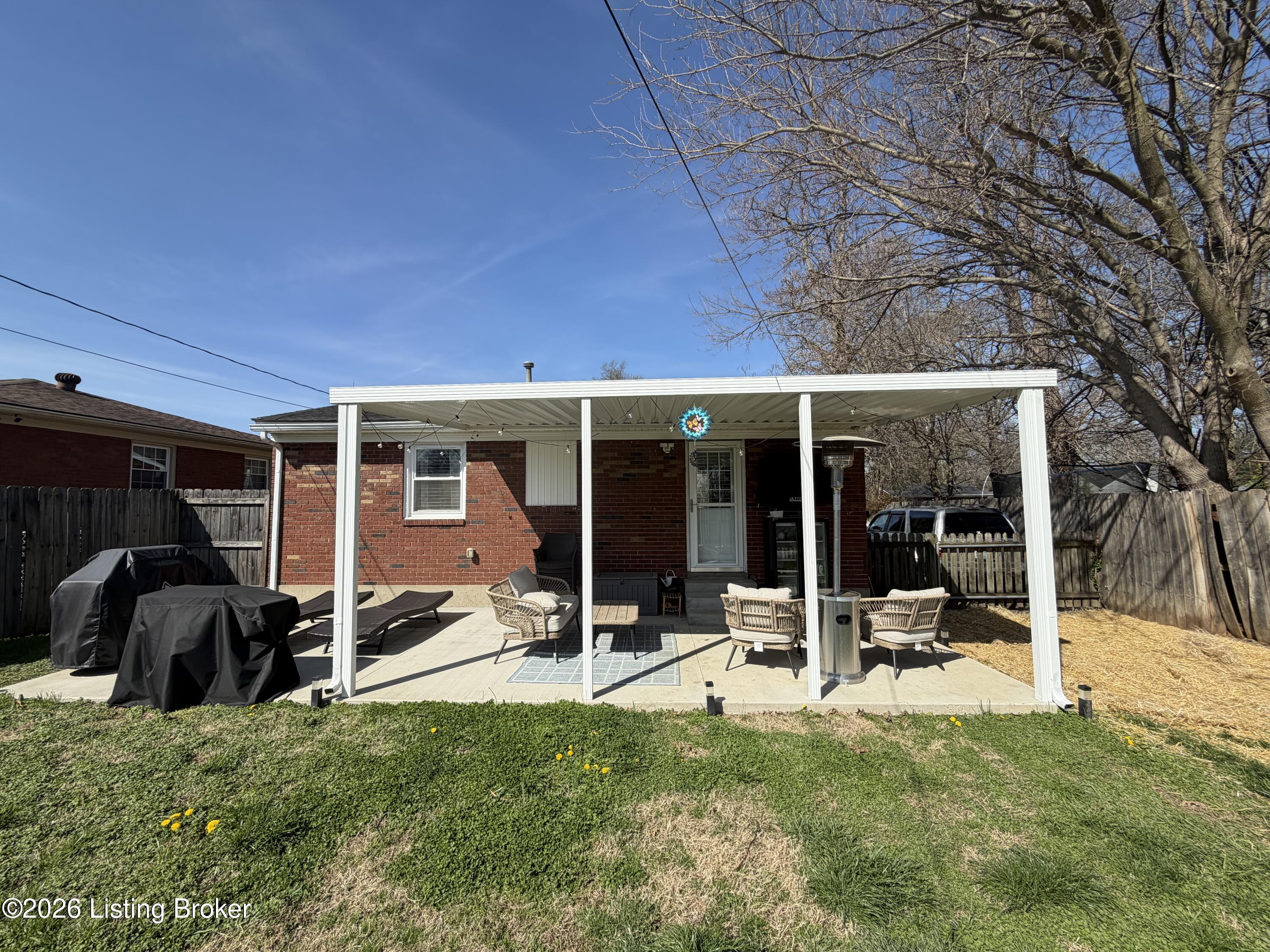 7513 Russell Ave
