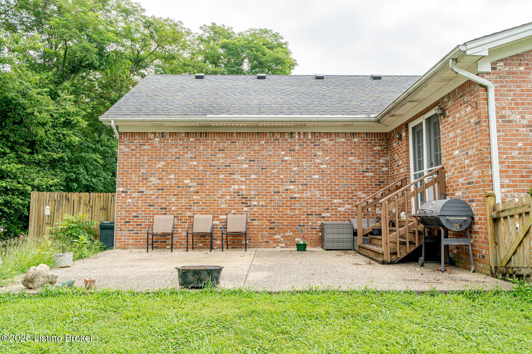 4111 Countryside Dr