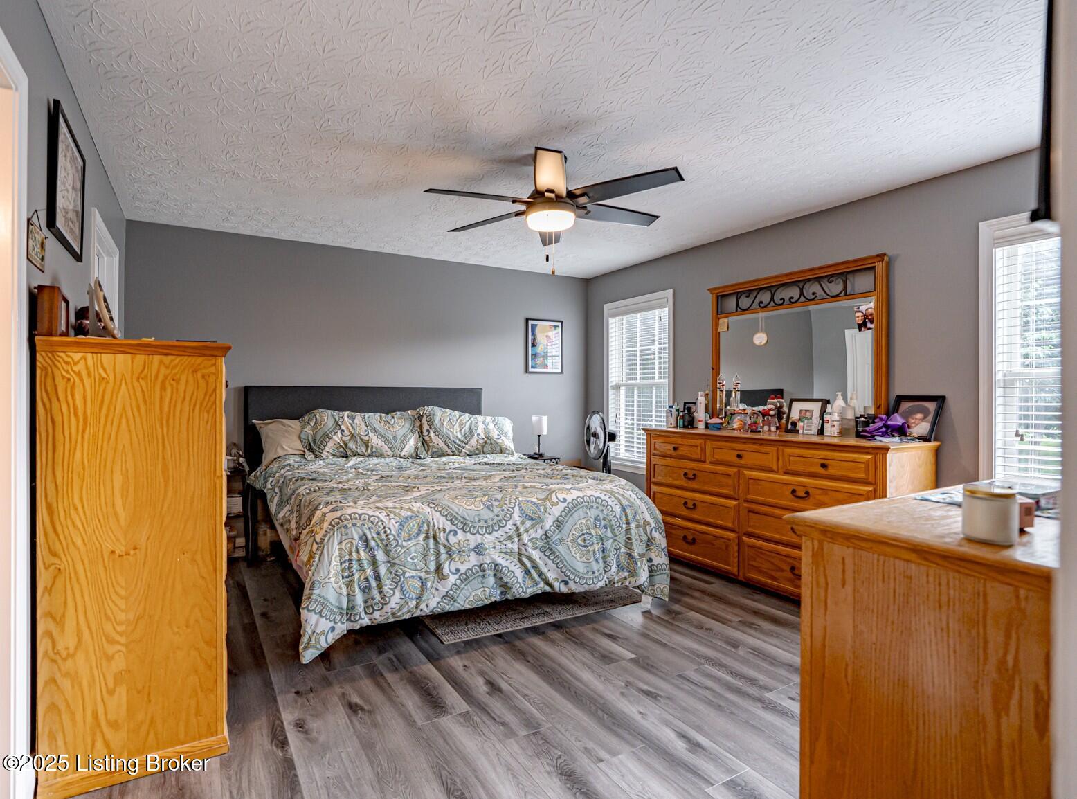 4111 Countryside Dr