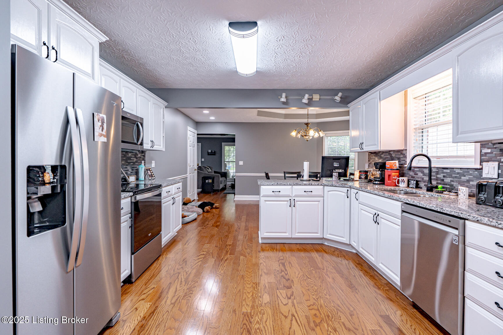 4111 Countryside Dr
