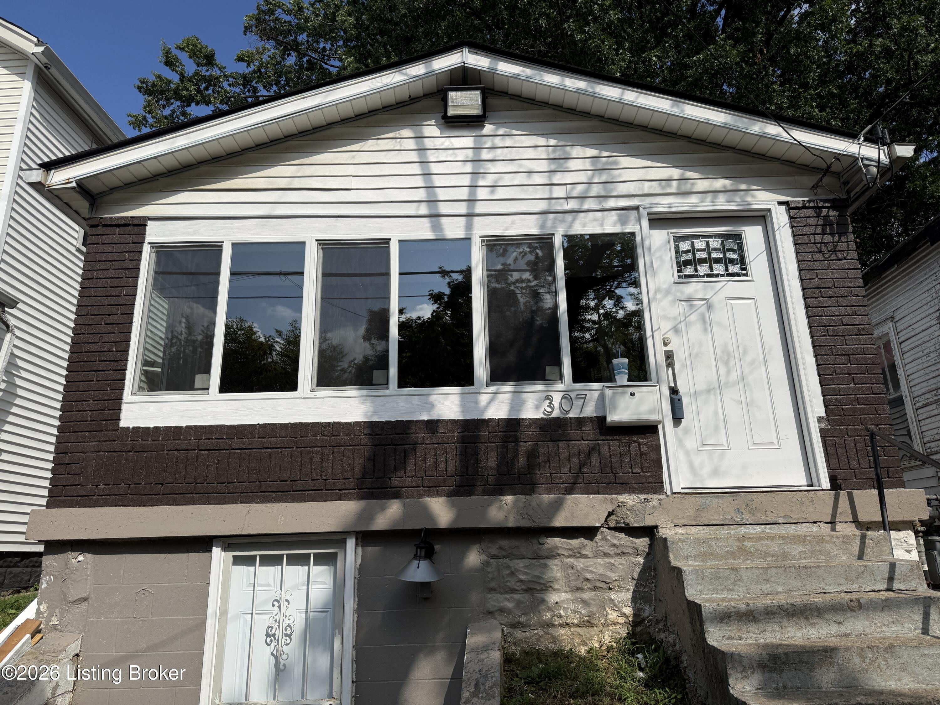 307 S 28th St
