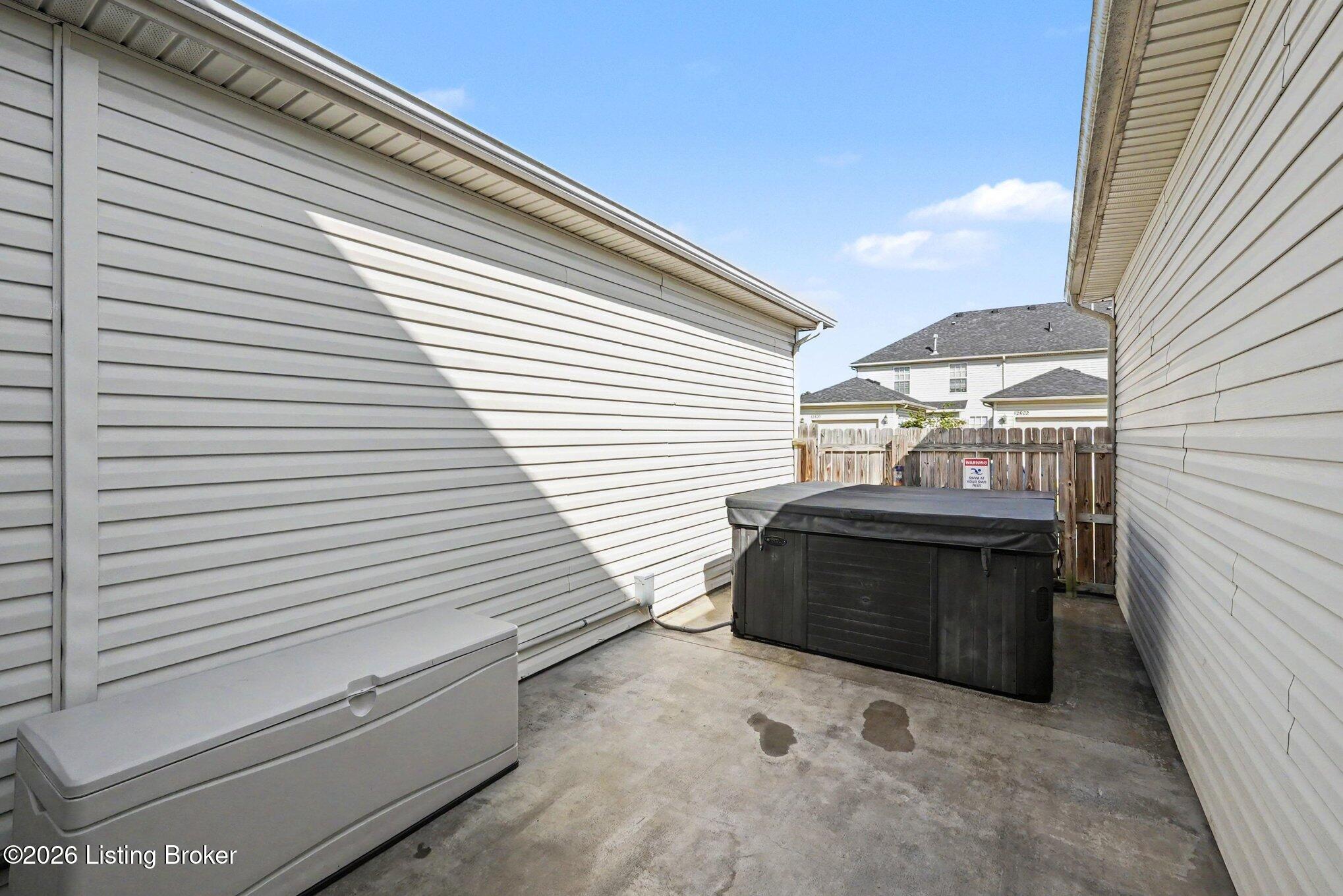 11203 Sandwood Pl