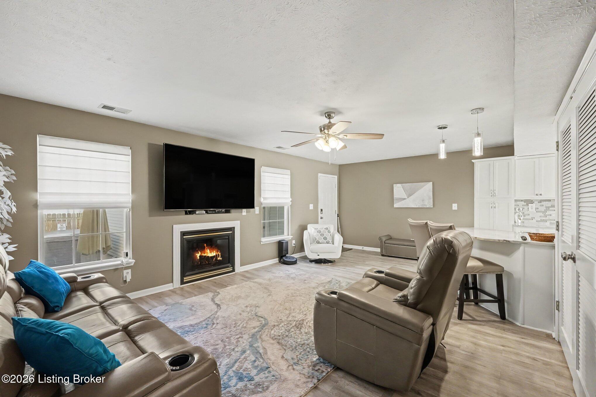 11203 Sandwood Pl