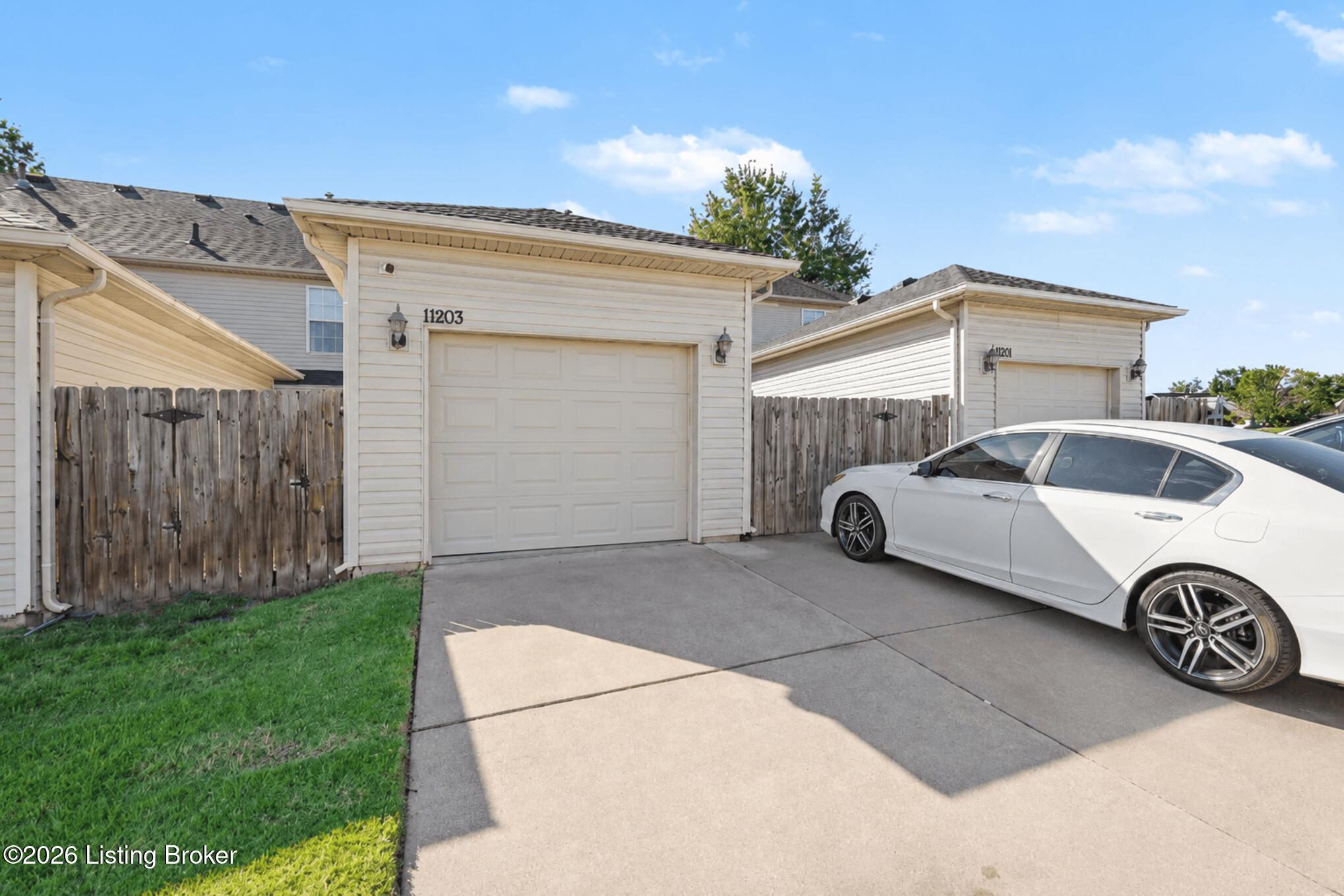11203 Sandwood Pl