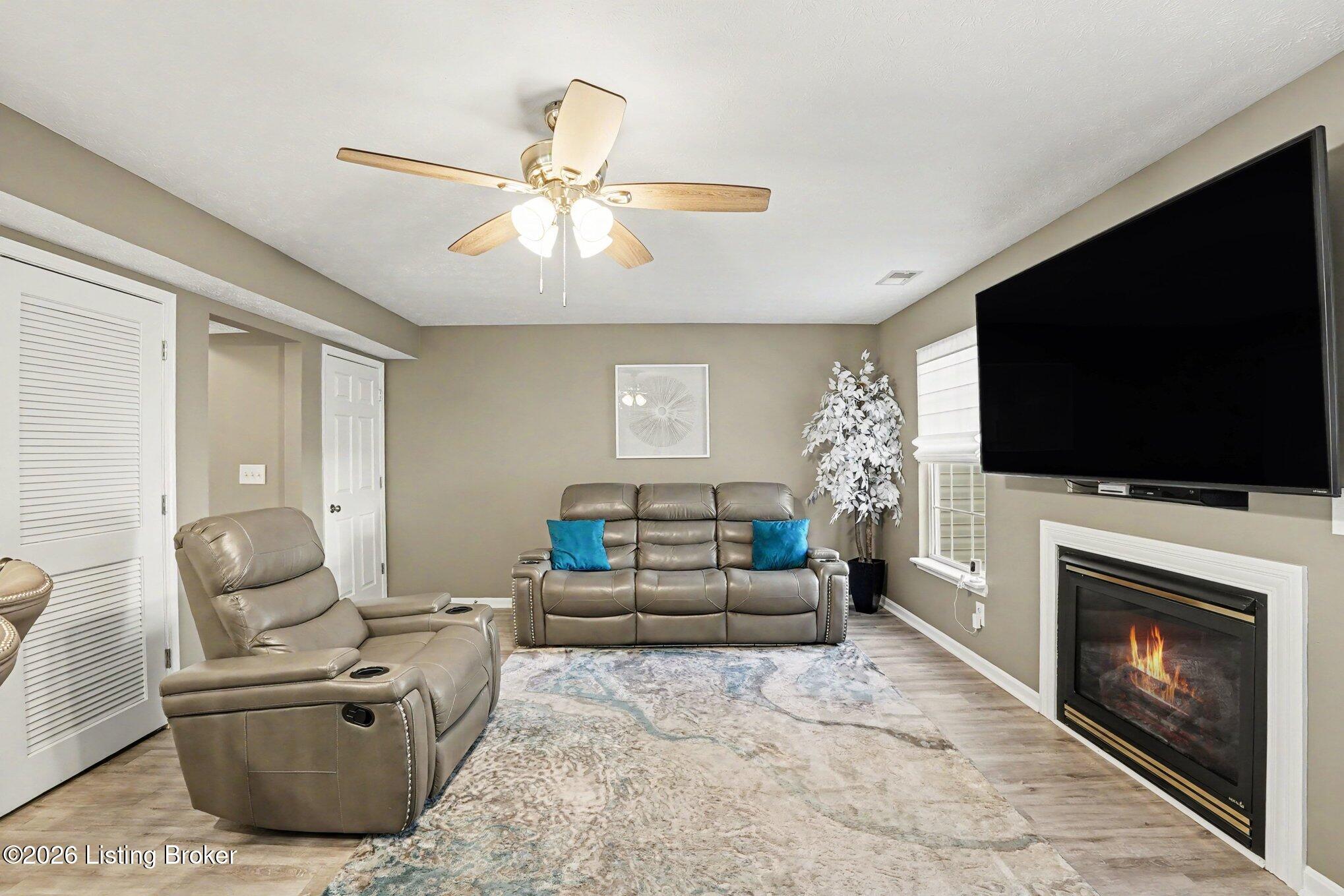 11203 Sandwood Pl