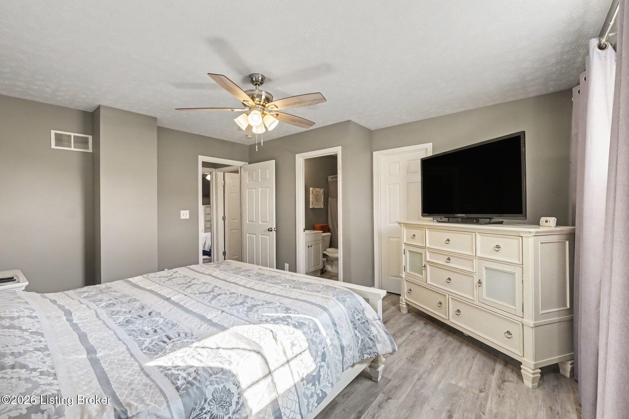 11203 Sandwood Pl