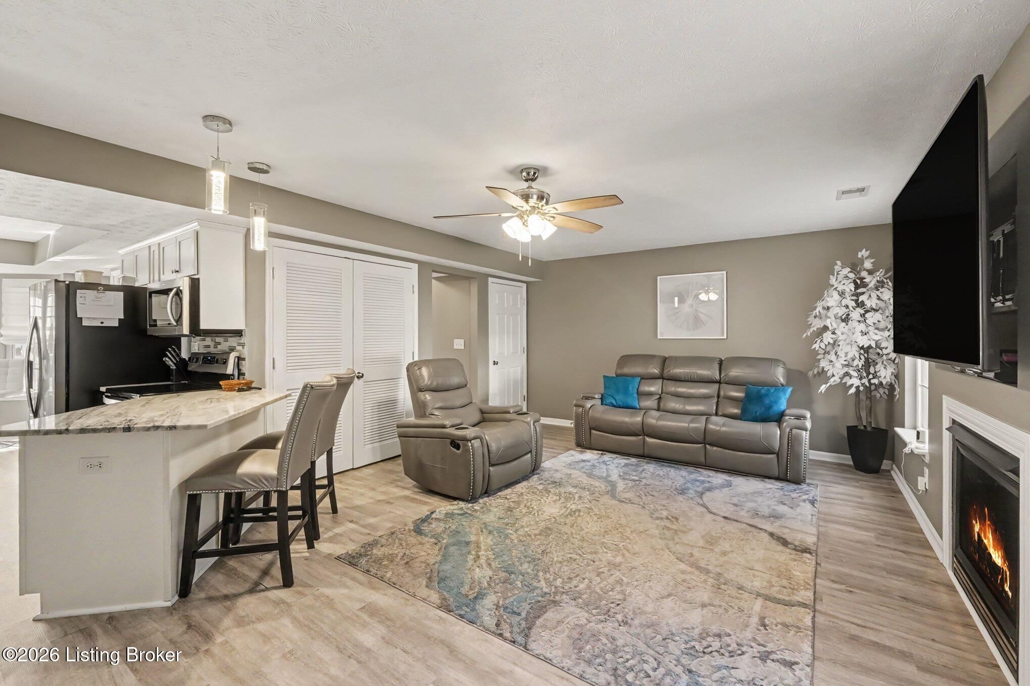 11203 Sandwood Pl