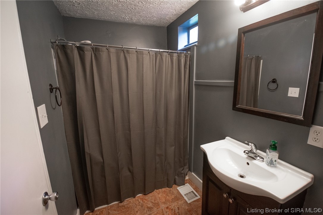 1705 Graybrook Lane