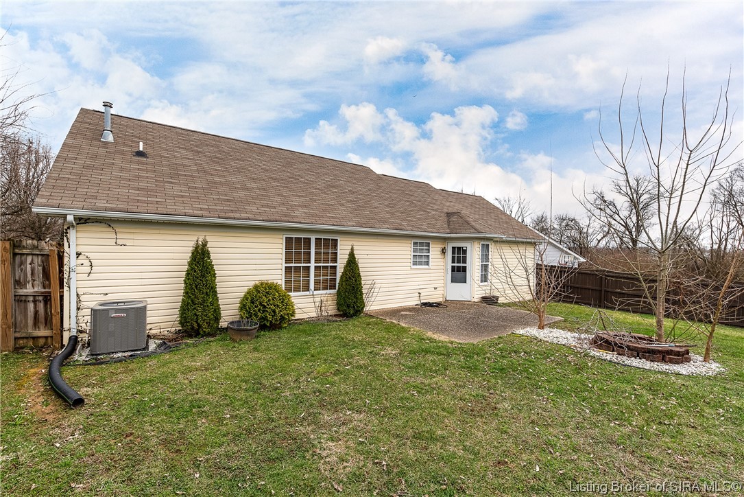 1406 Blackberry Ridge
