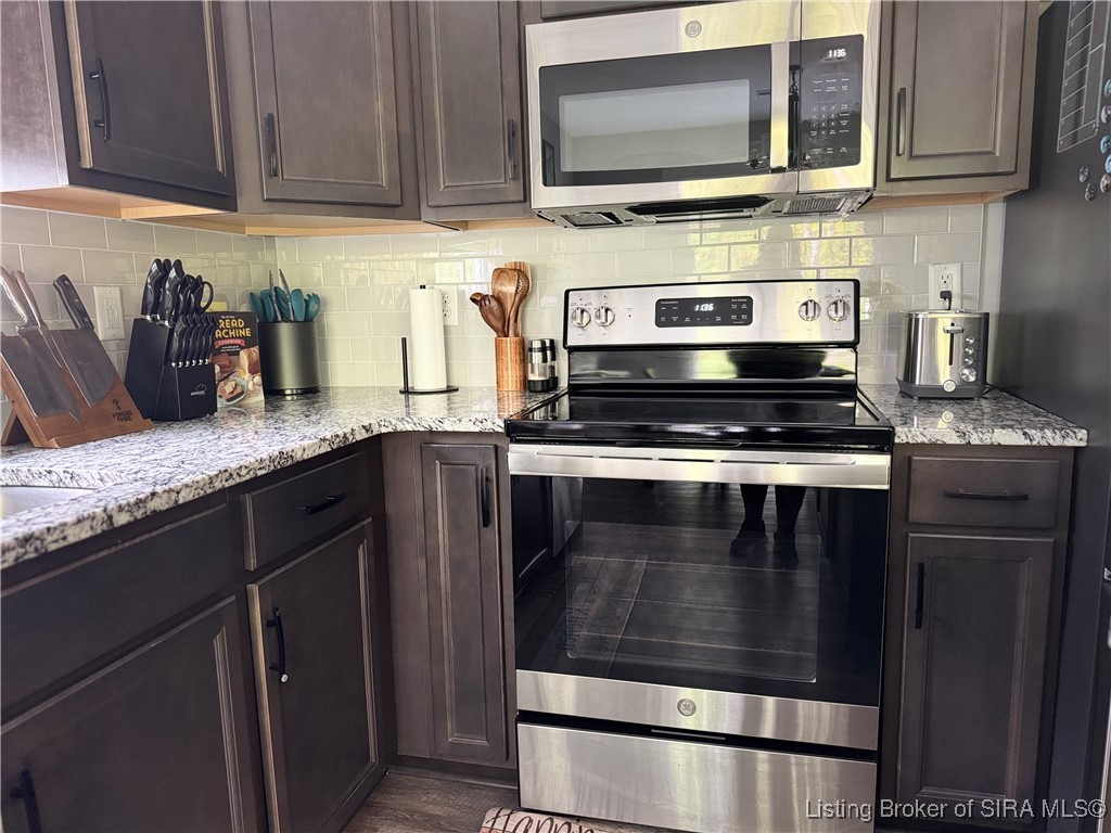 8104 Zelpha Boulevard