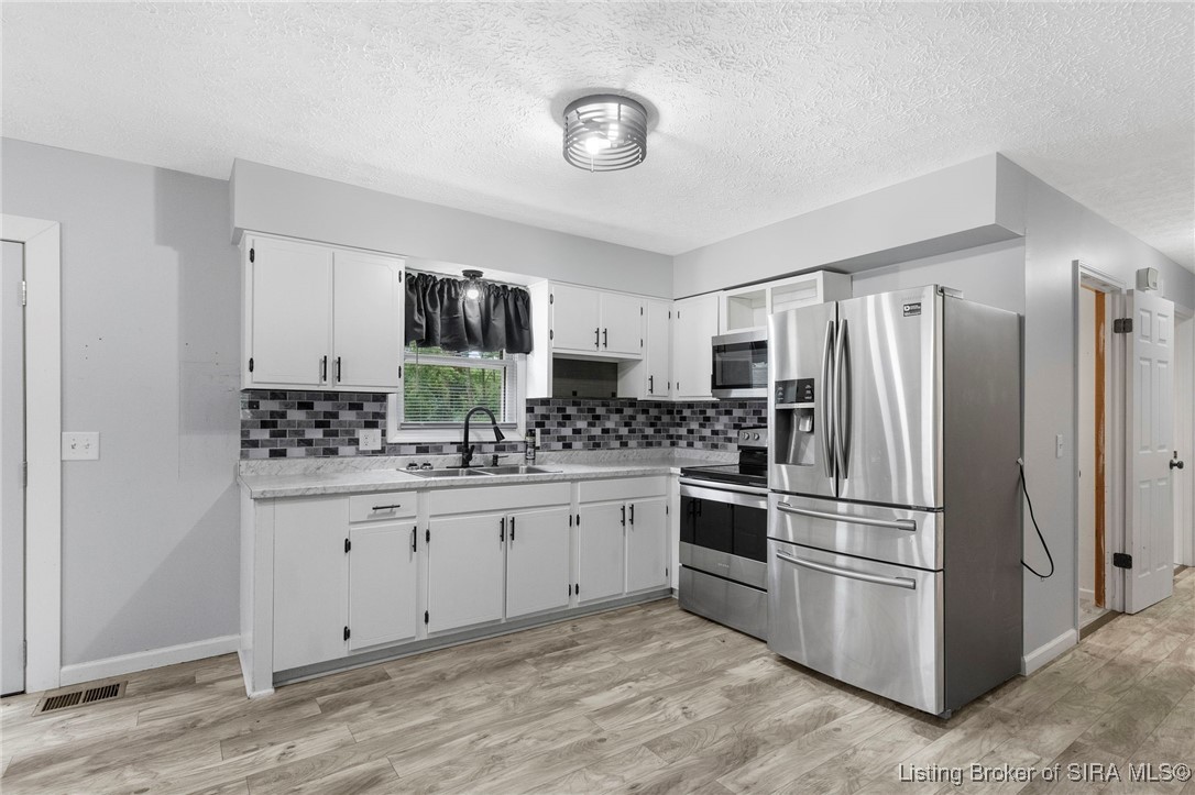 3275 S Charlestown Road