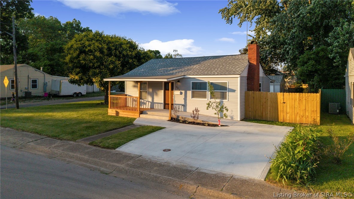 603 Crestview Court