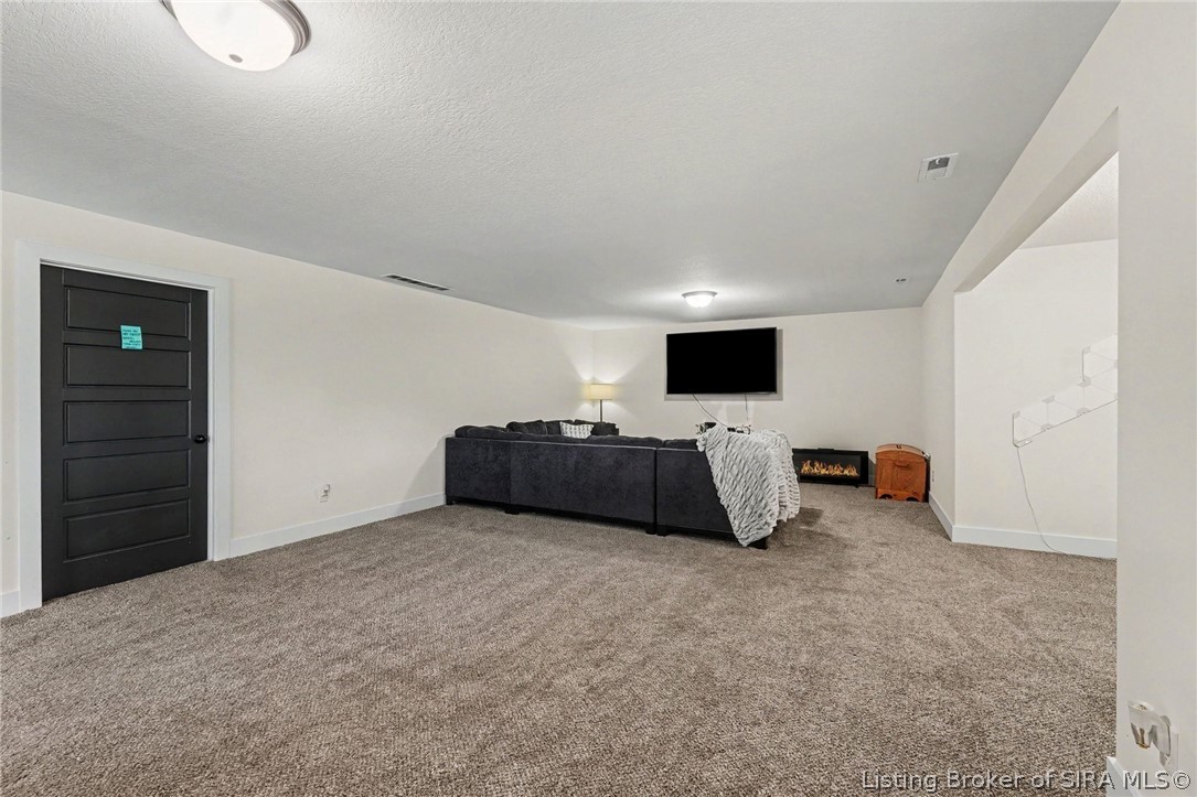 7017 Oaken Lane