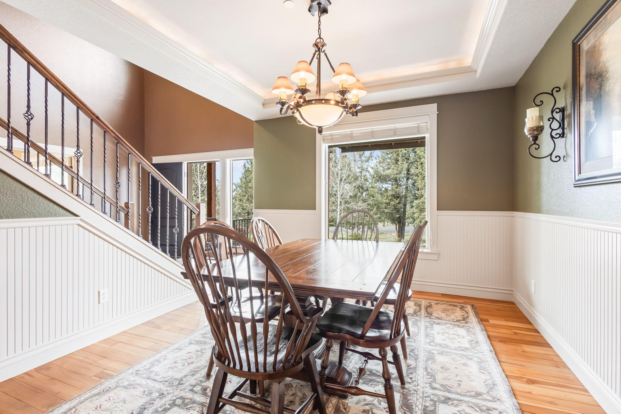 7606 SE Madison Avenue