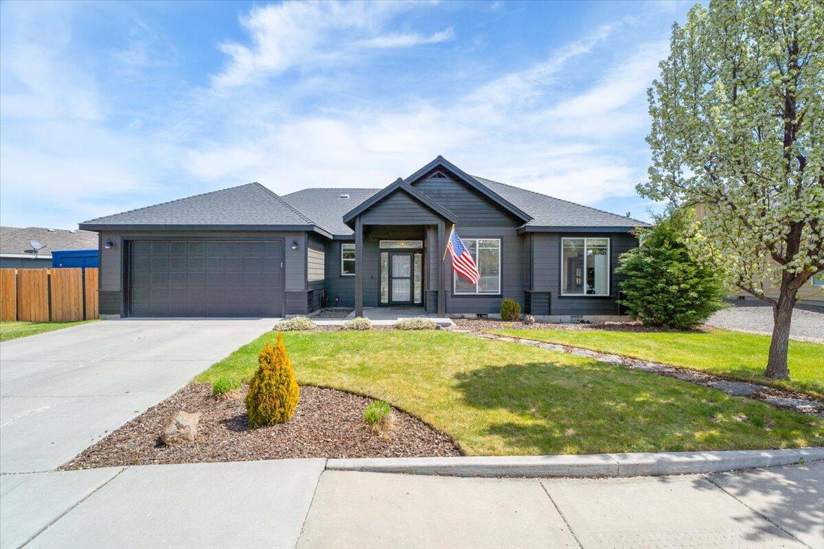 400 NW 16th Place
