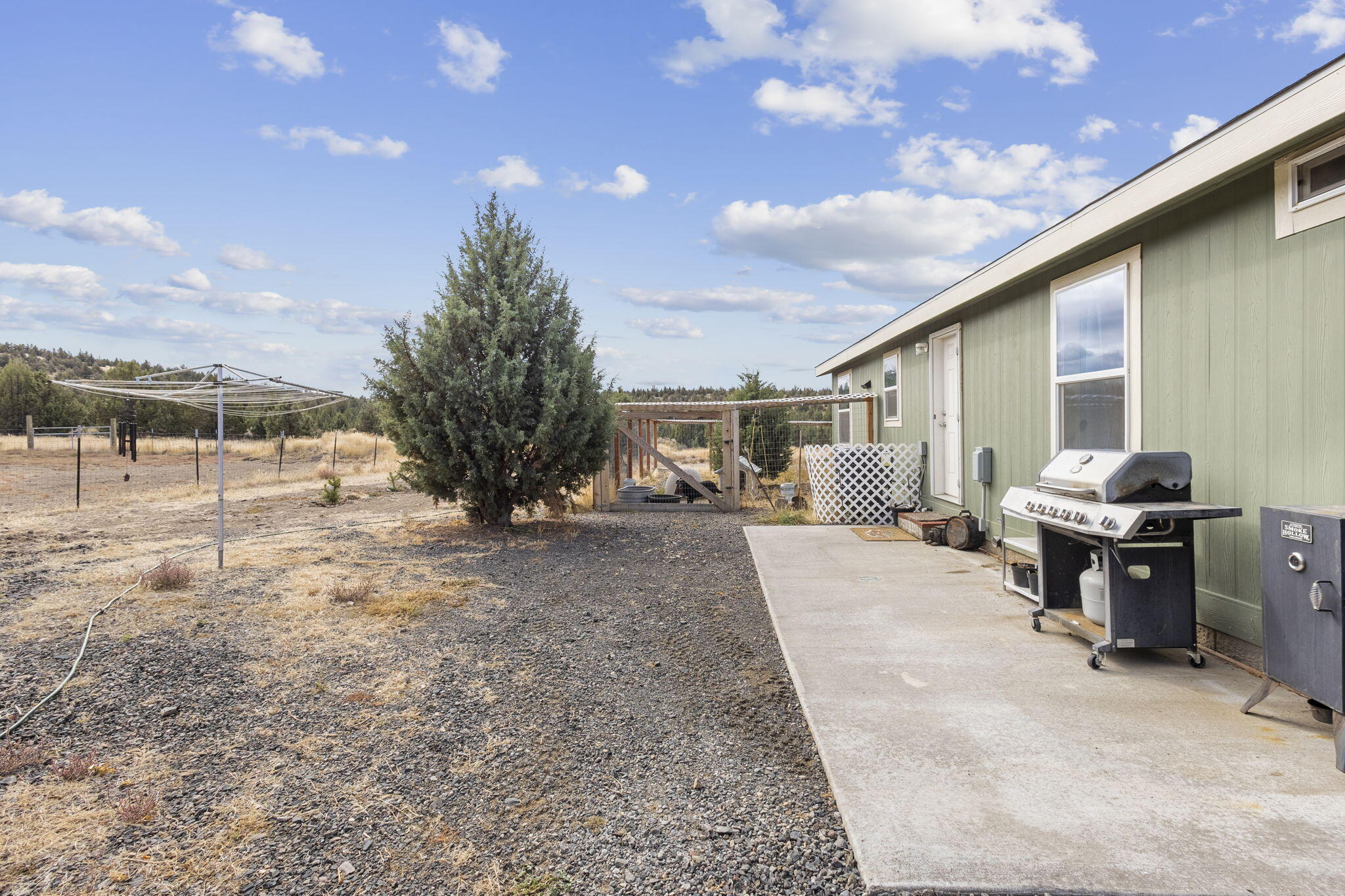4744 SE Moki Road