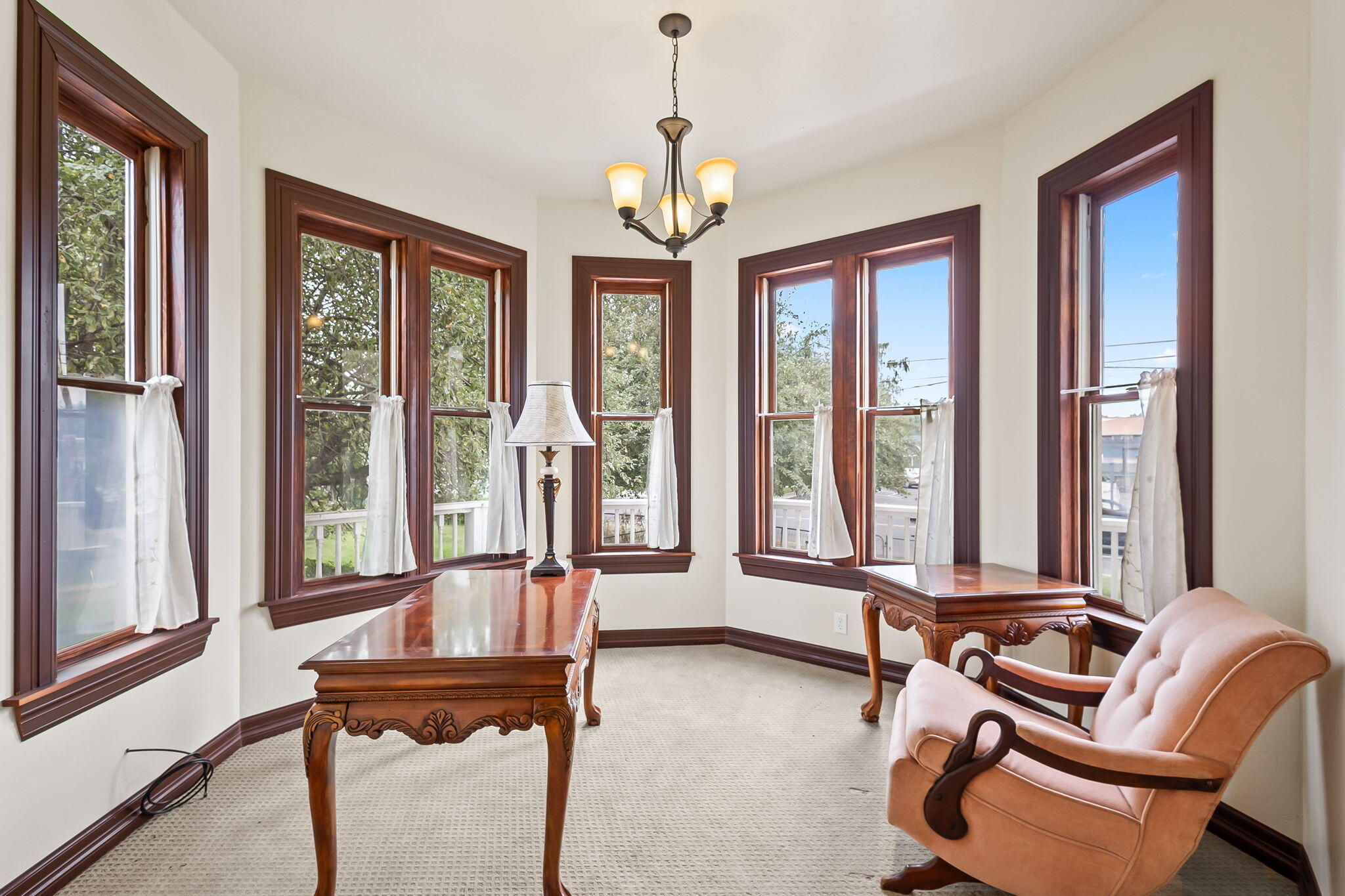 305 NE 7th Street