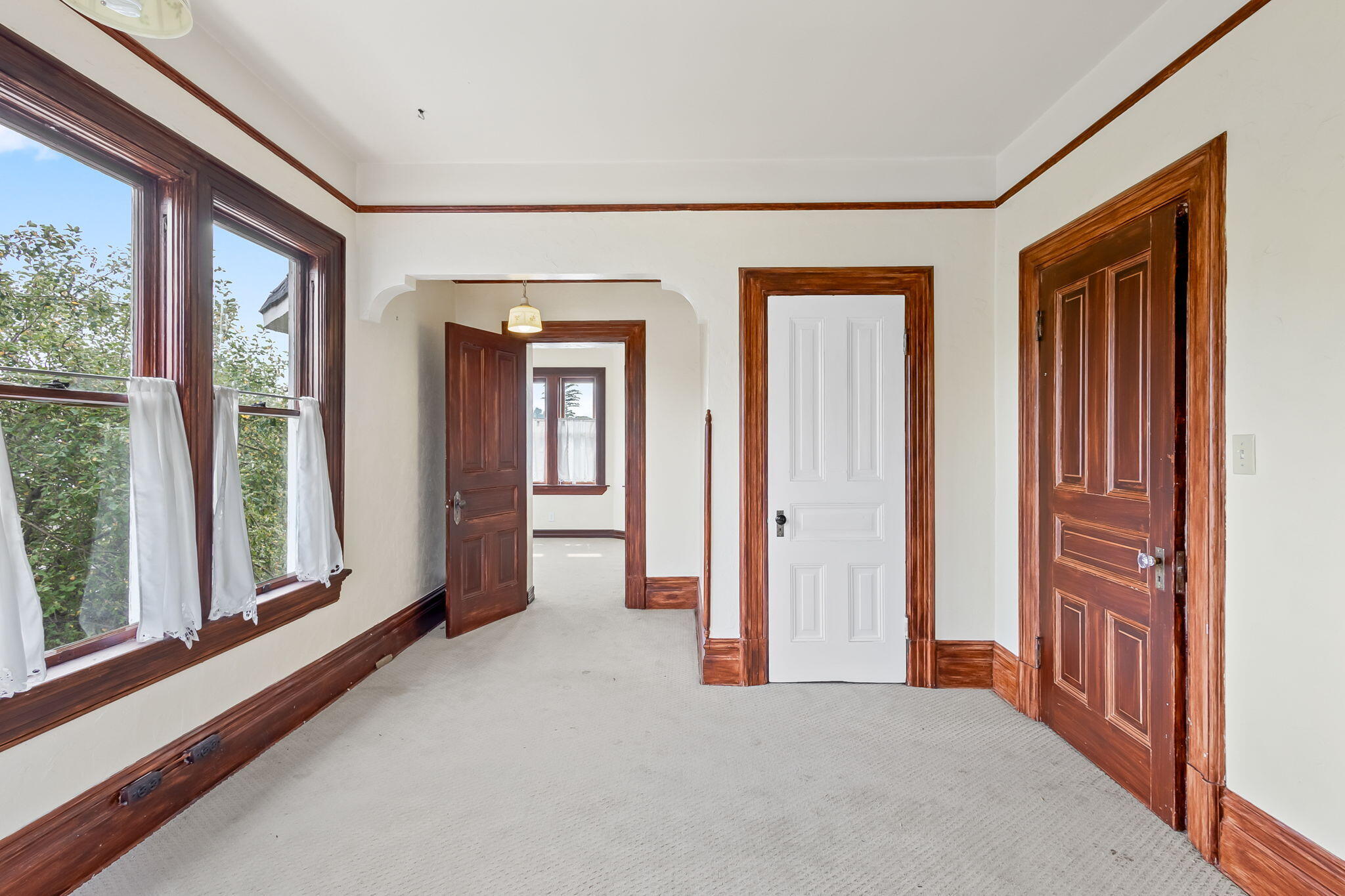 305 NE 7th Street