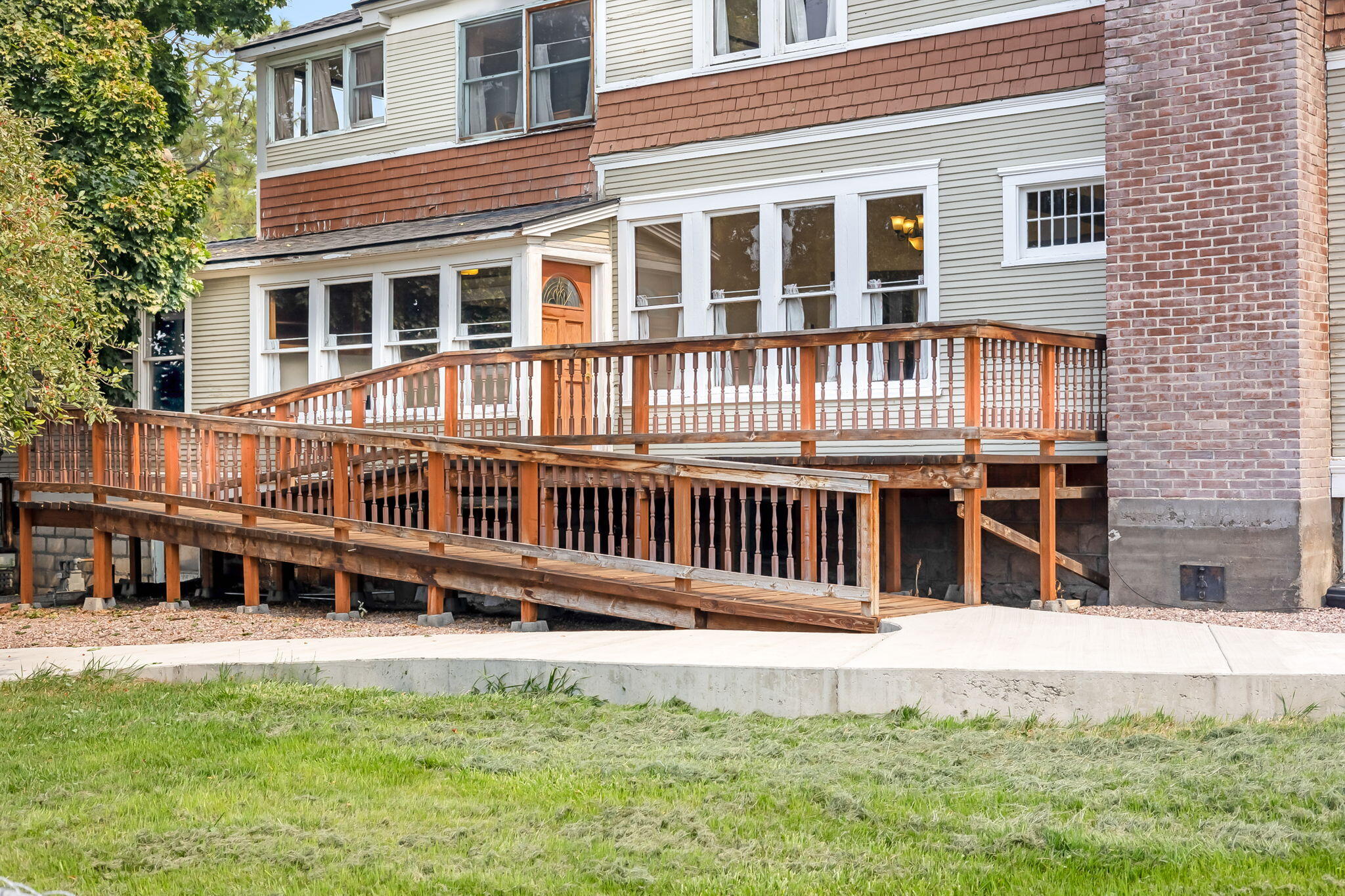 305 NE 7th Street