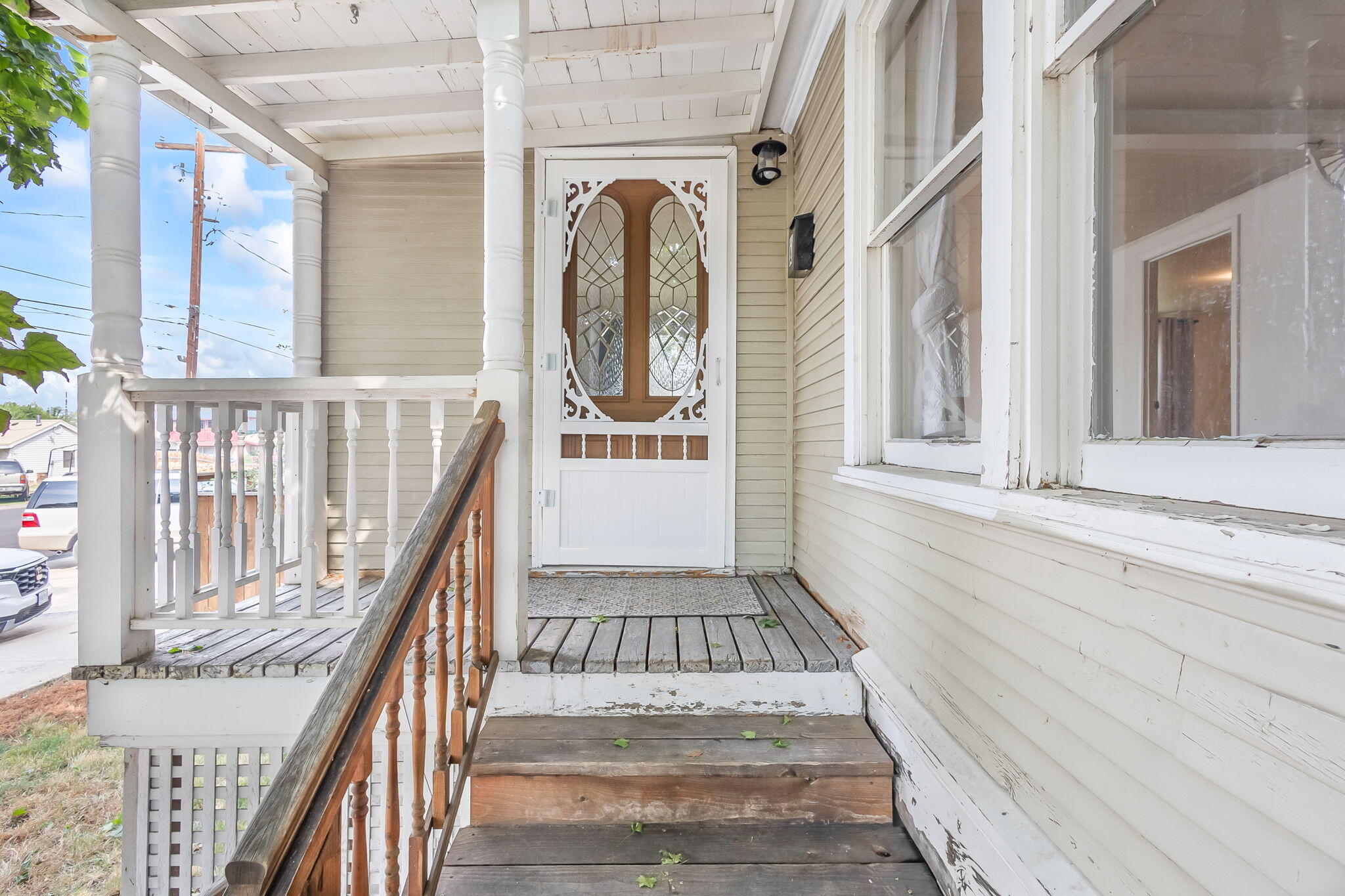 305 NE 7th Street