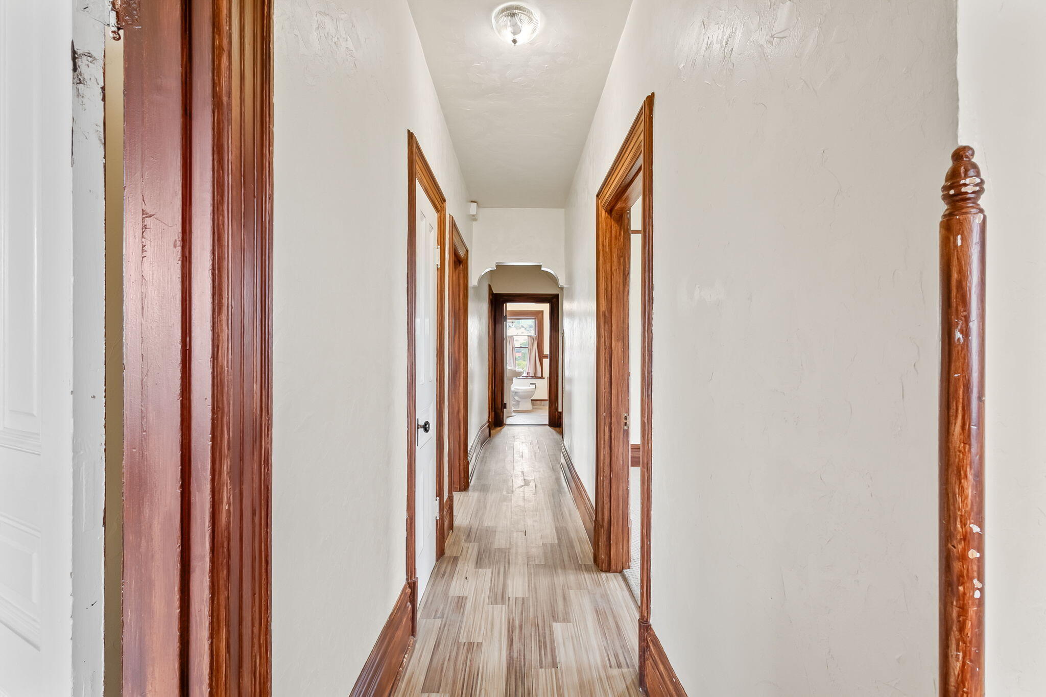 305 NE 7th Street