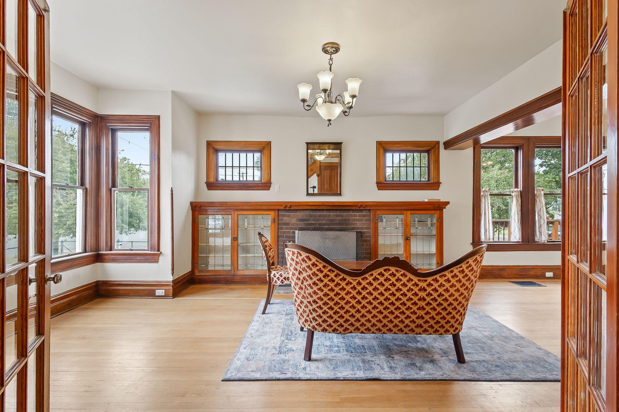 305 NE 7th Street
