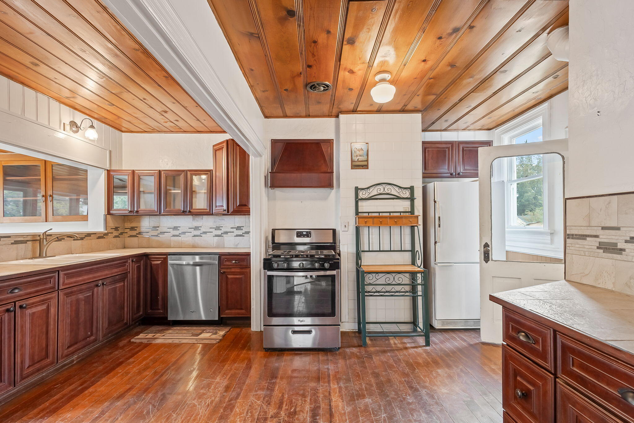 305 NE 7th Street