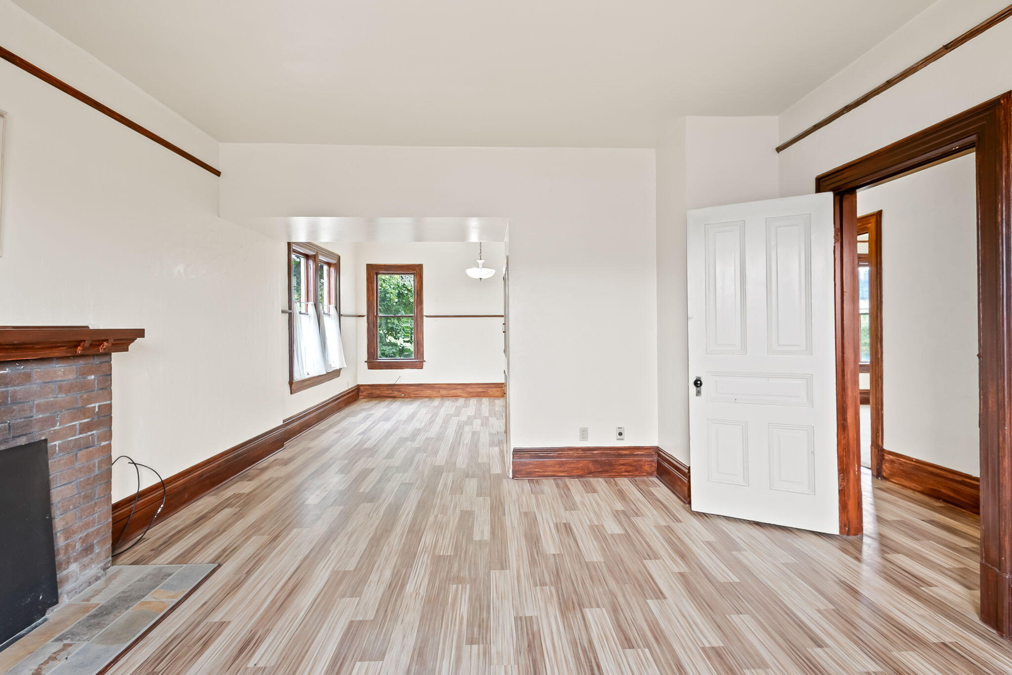 305 NE 7th Street