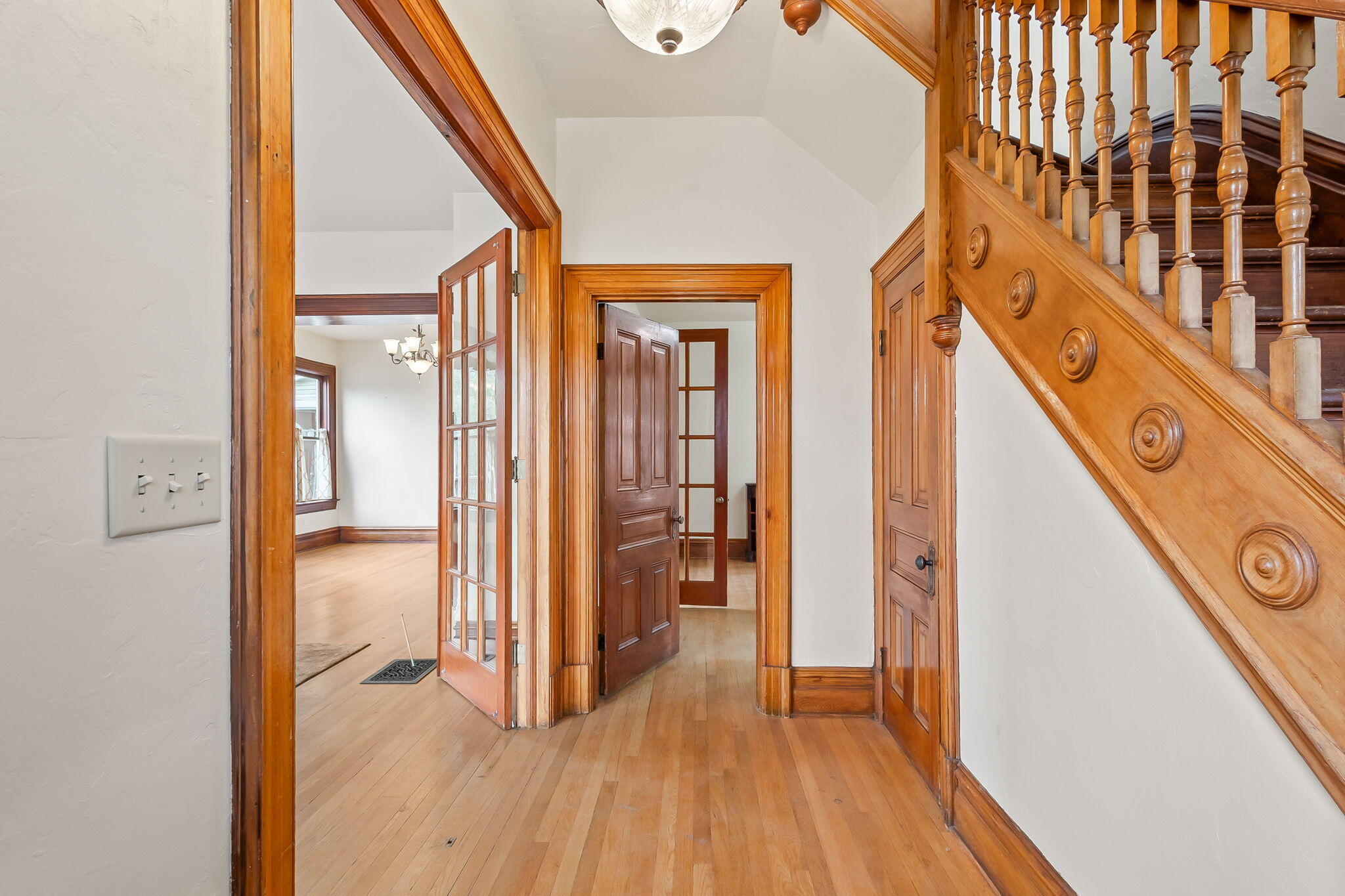 305 NE 7th Street