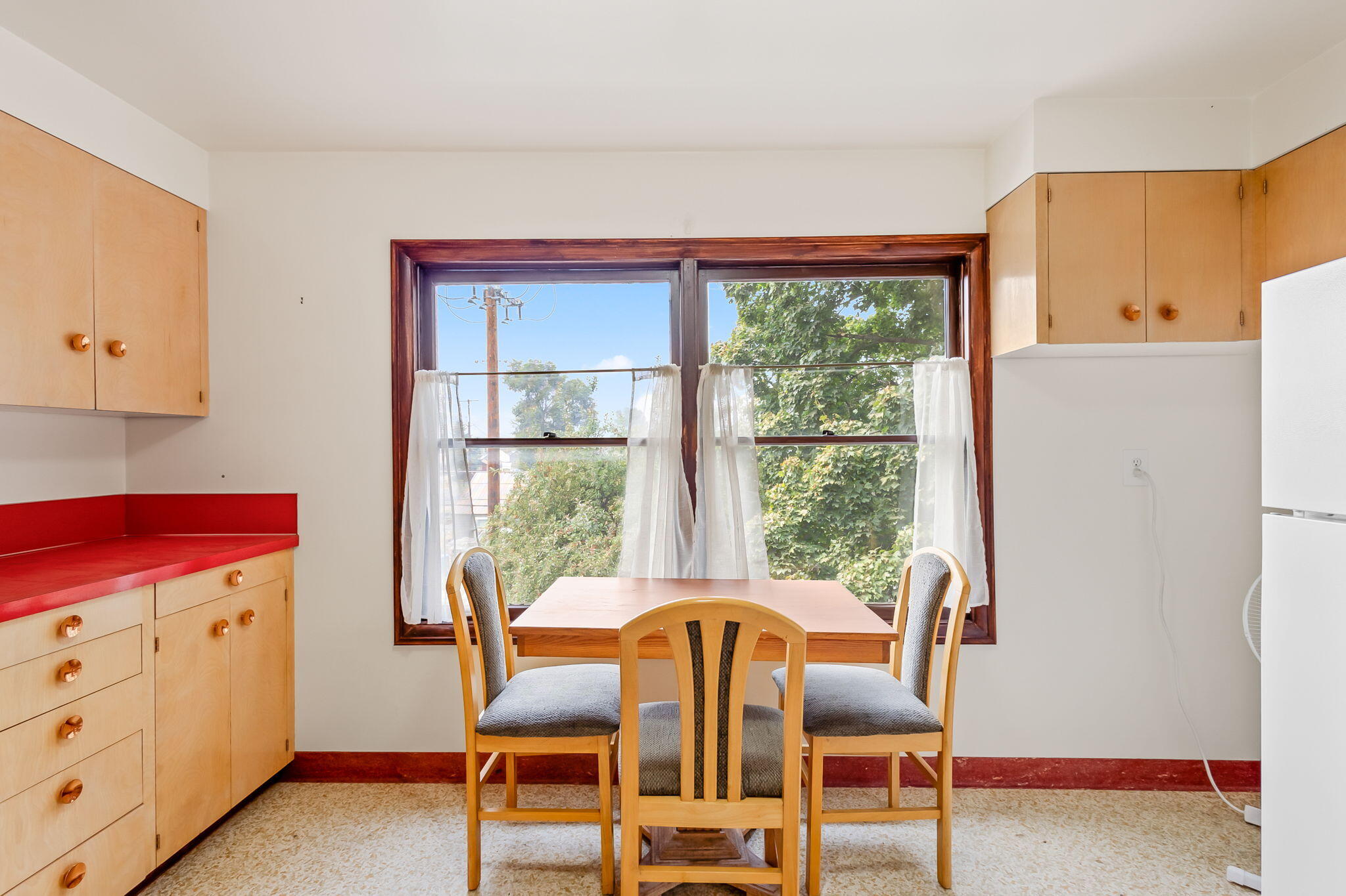 305 NE 7th Street