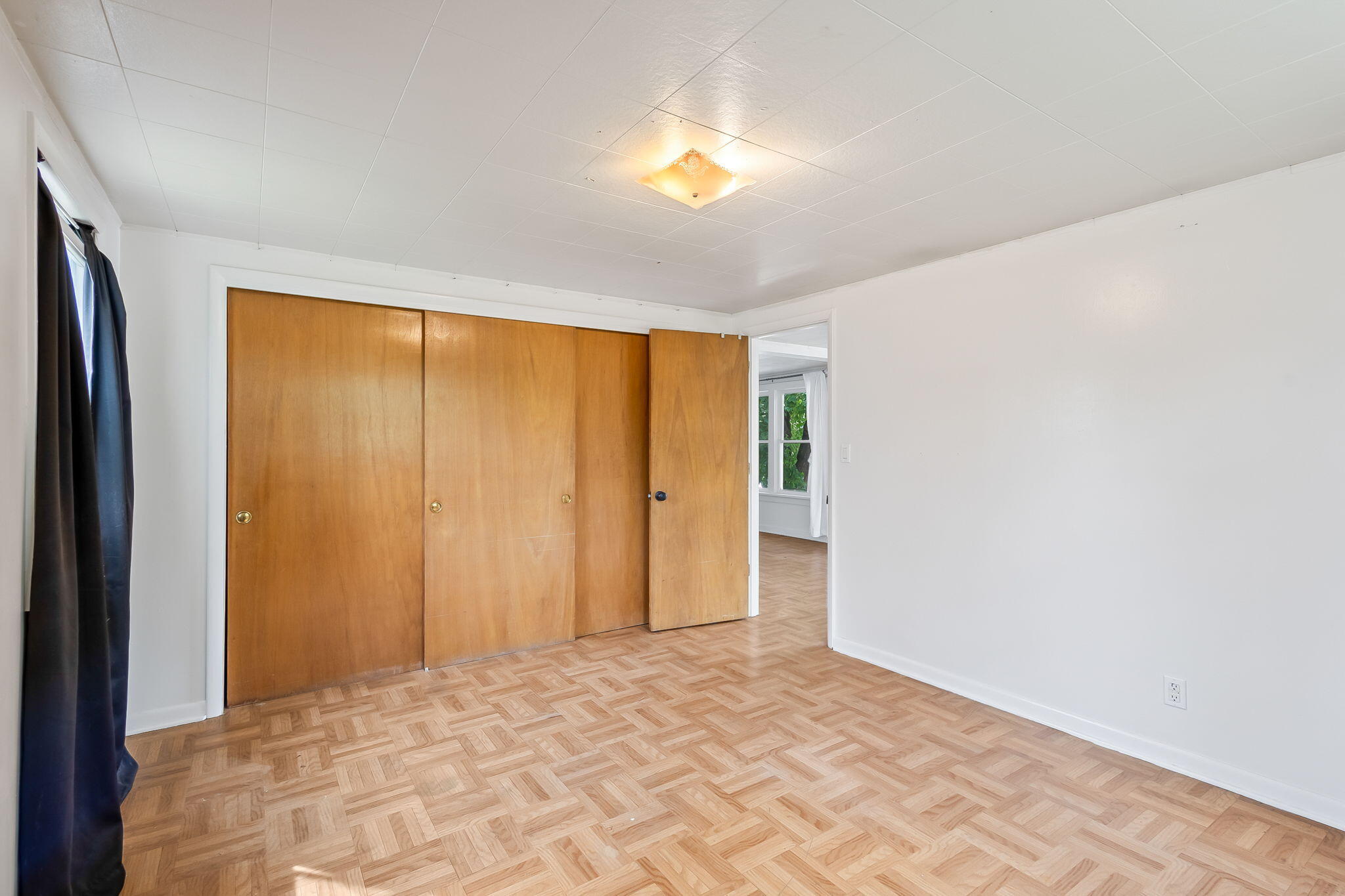 305 NE 7th Street