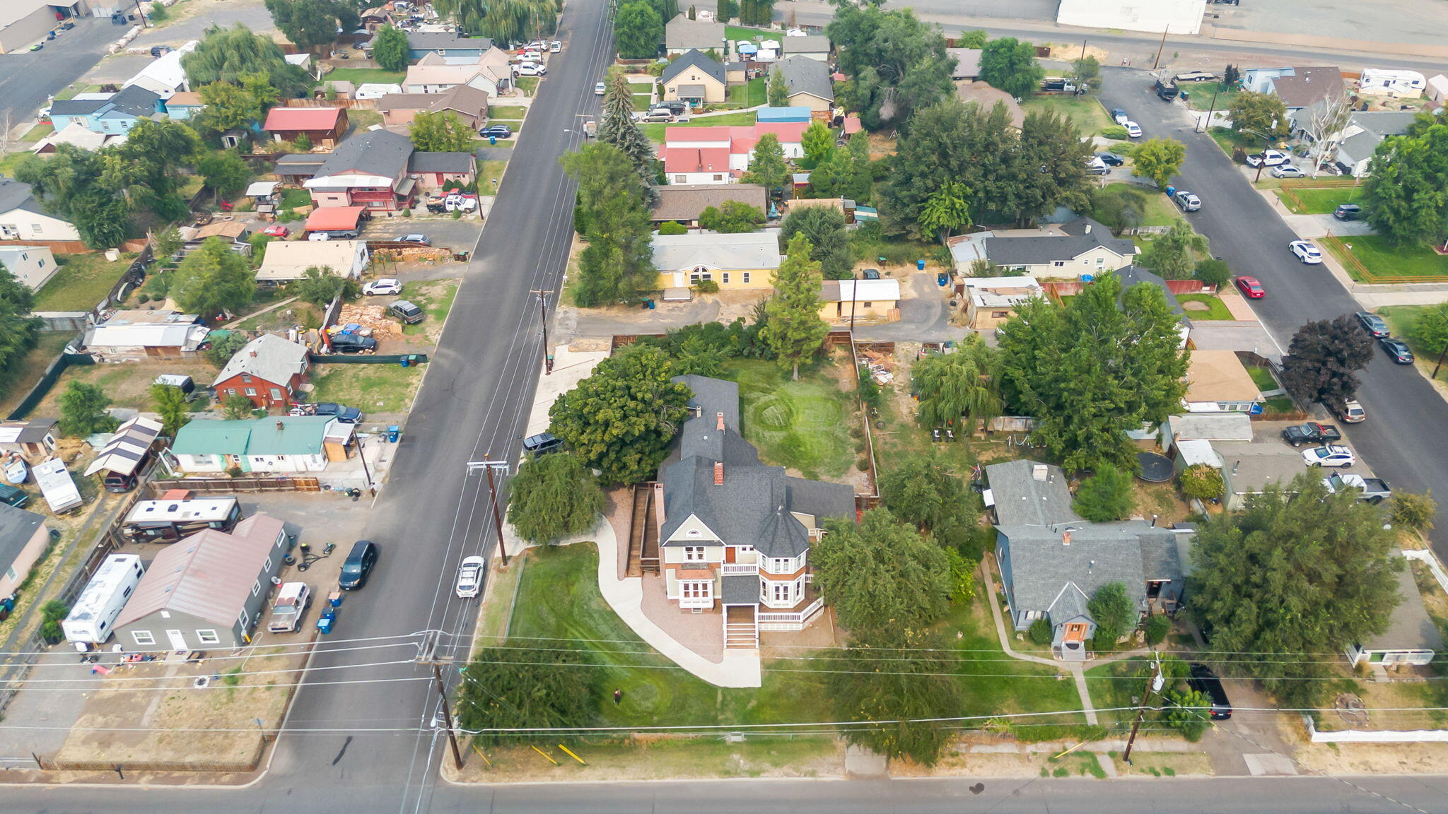 305 NE 7th Street