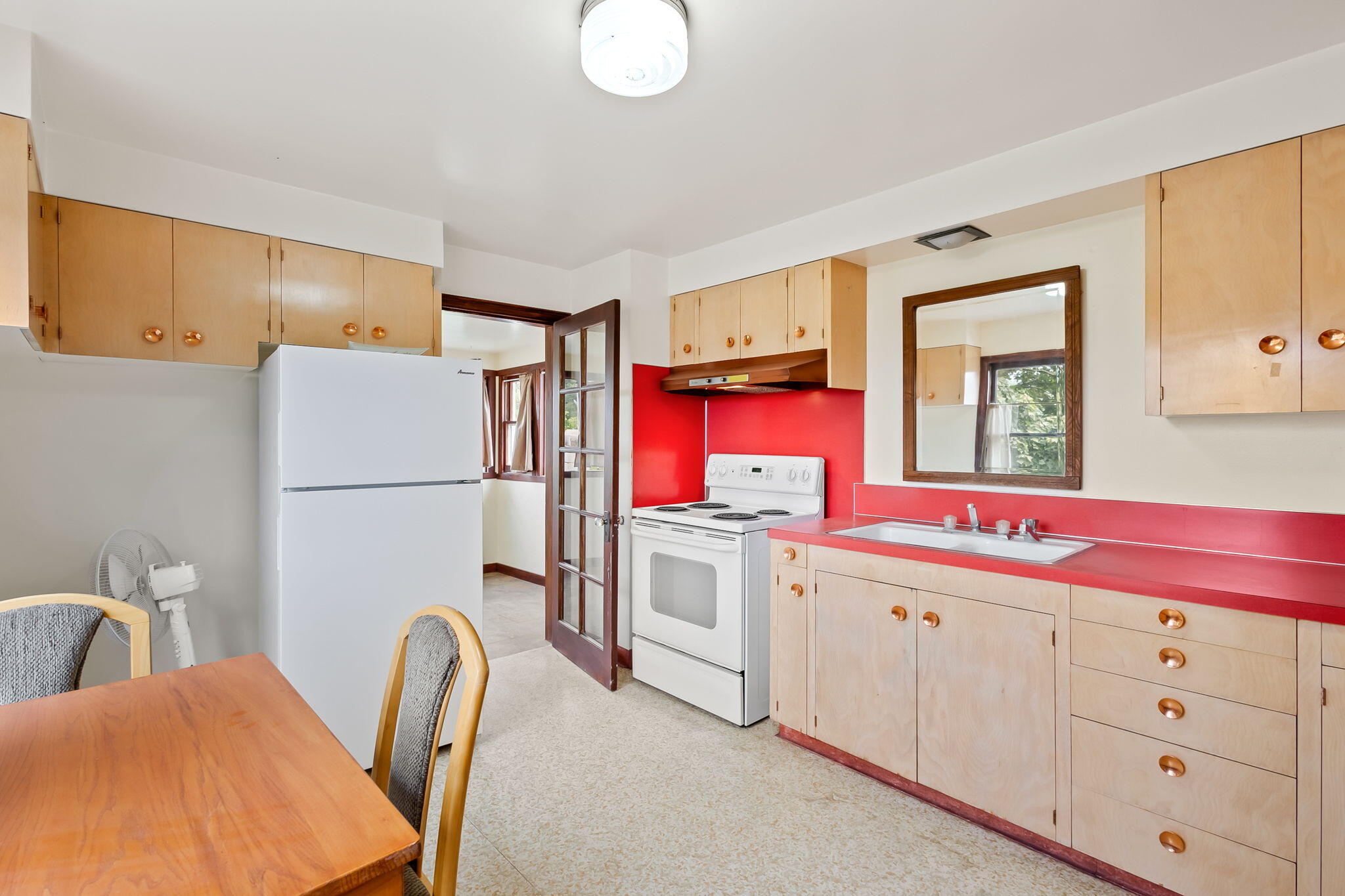 305 NE 7th Street