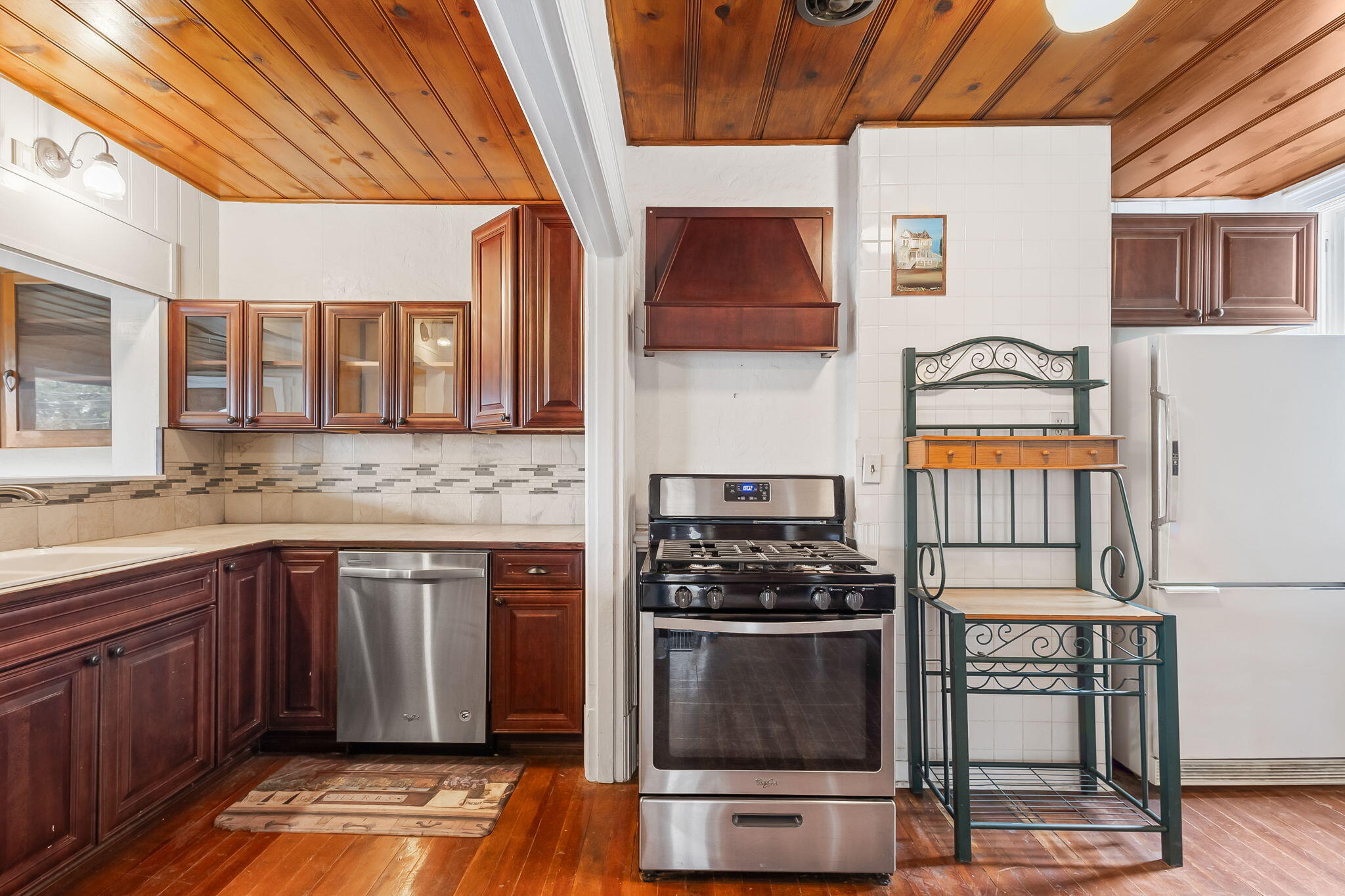 305 NE 7th Street