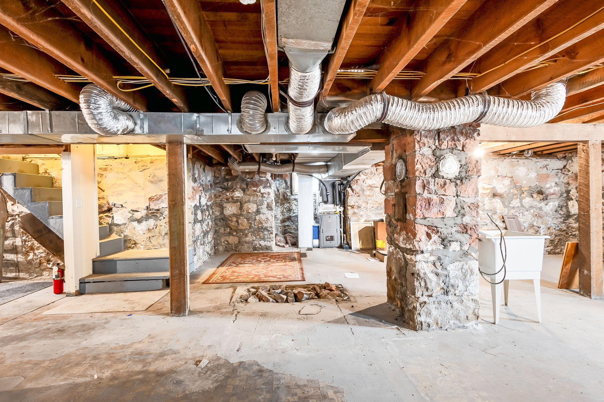 305 NE 7th Street