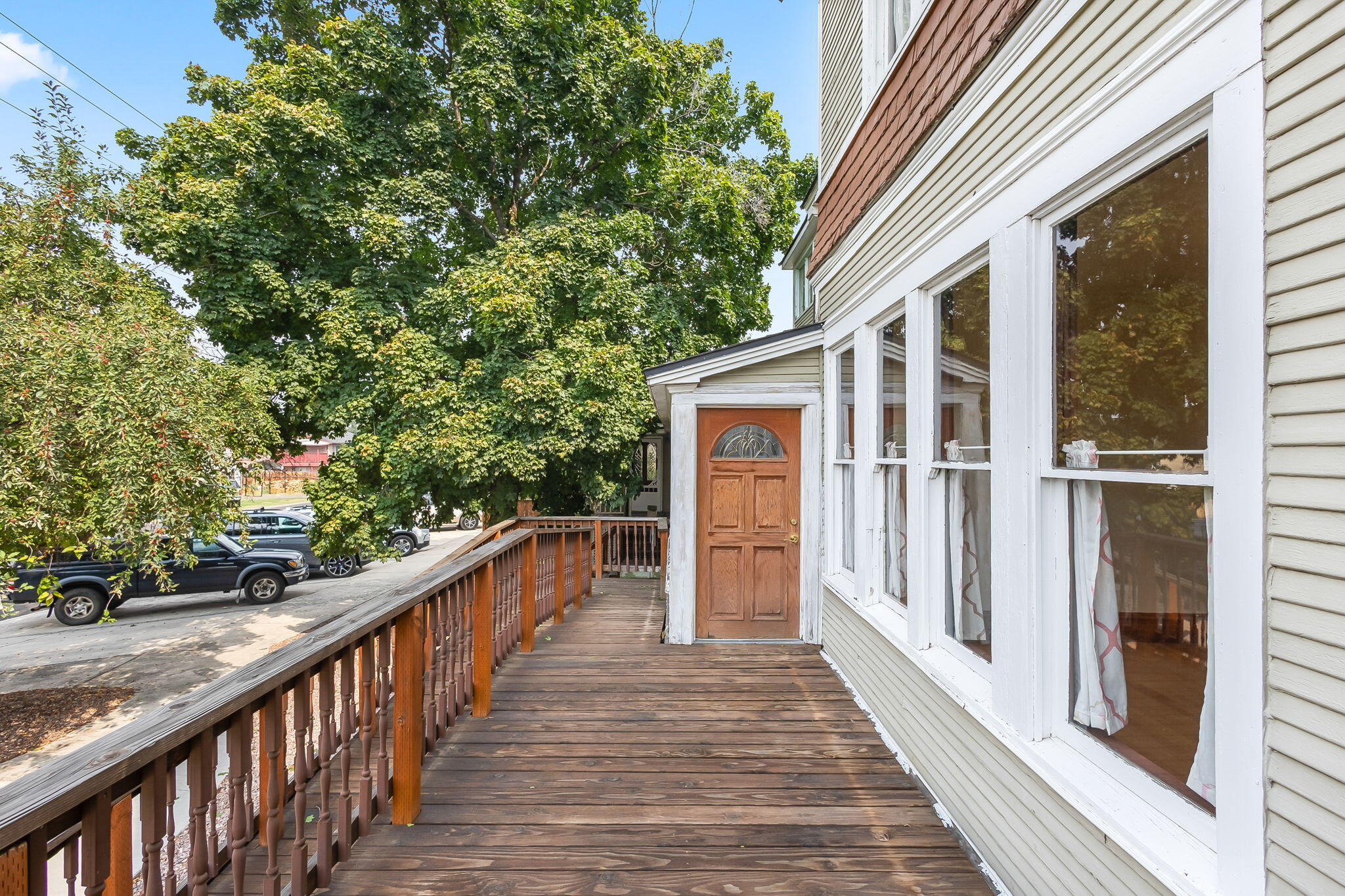 305 NE 7th Street
