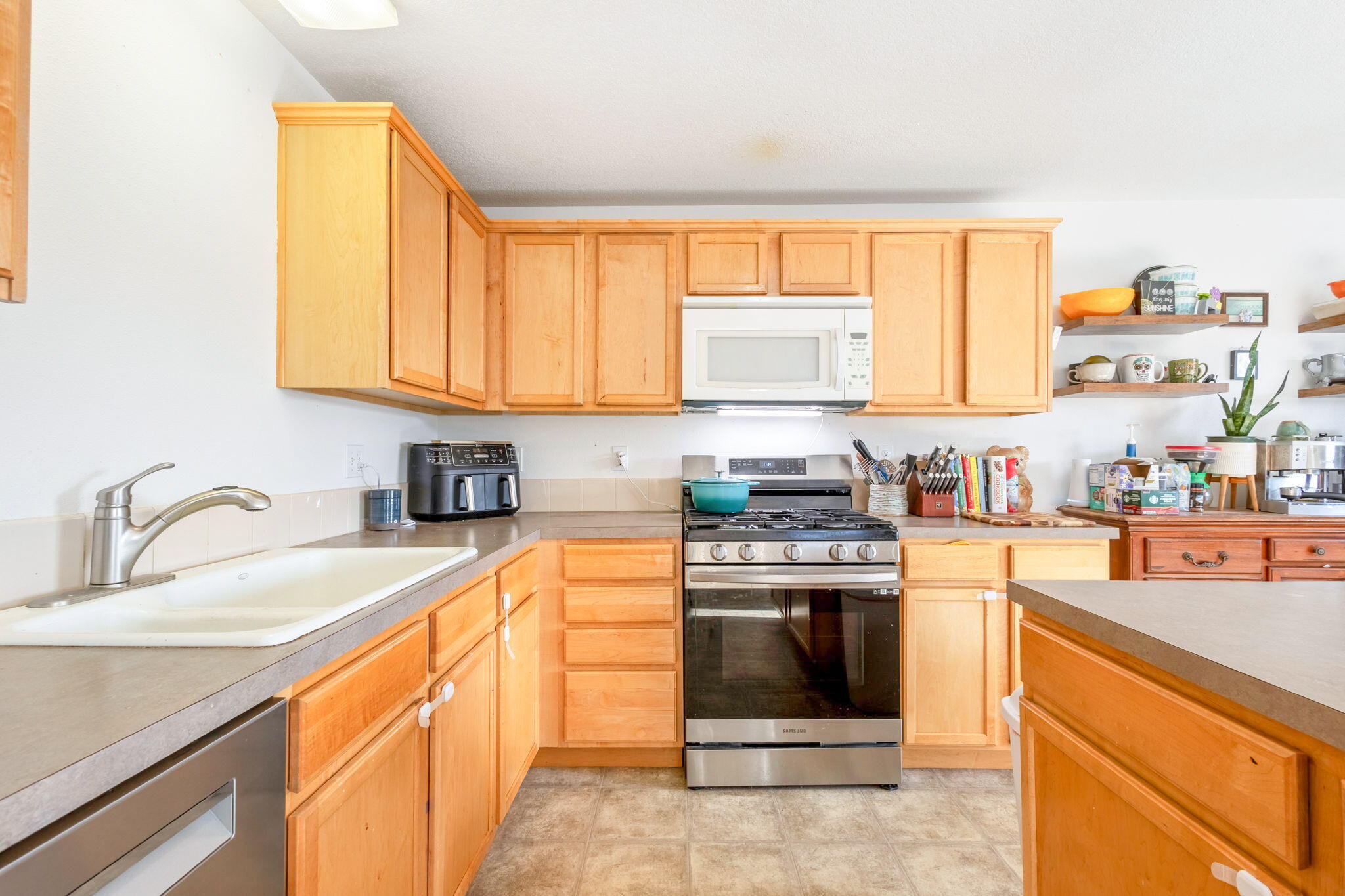 336 SE Leisek Way