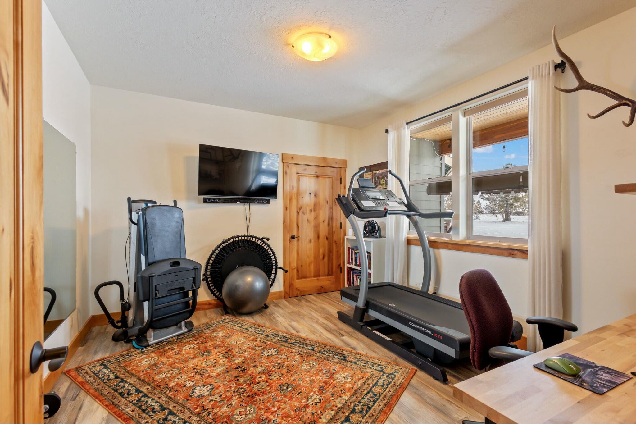 1215 SE Happy Trails Lane