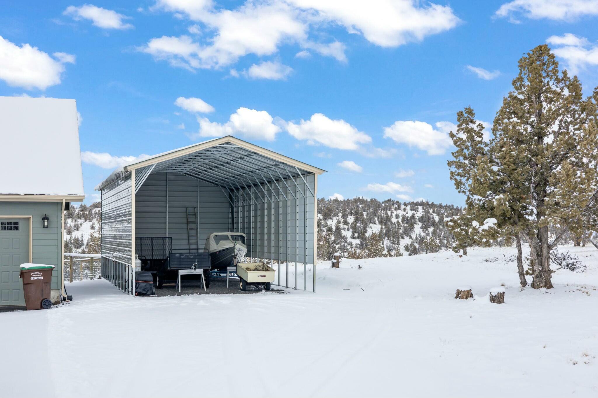 1215 SE Happy Trails Lane