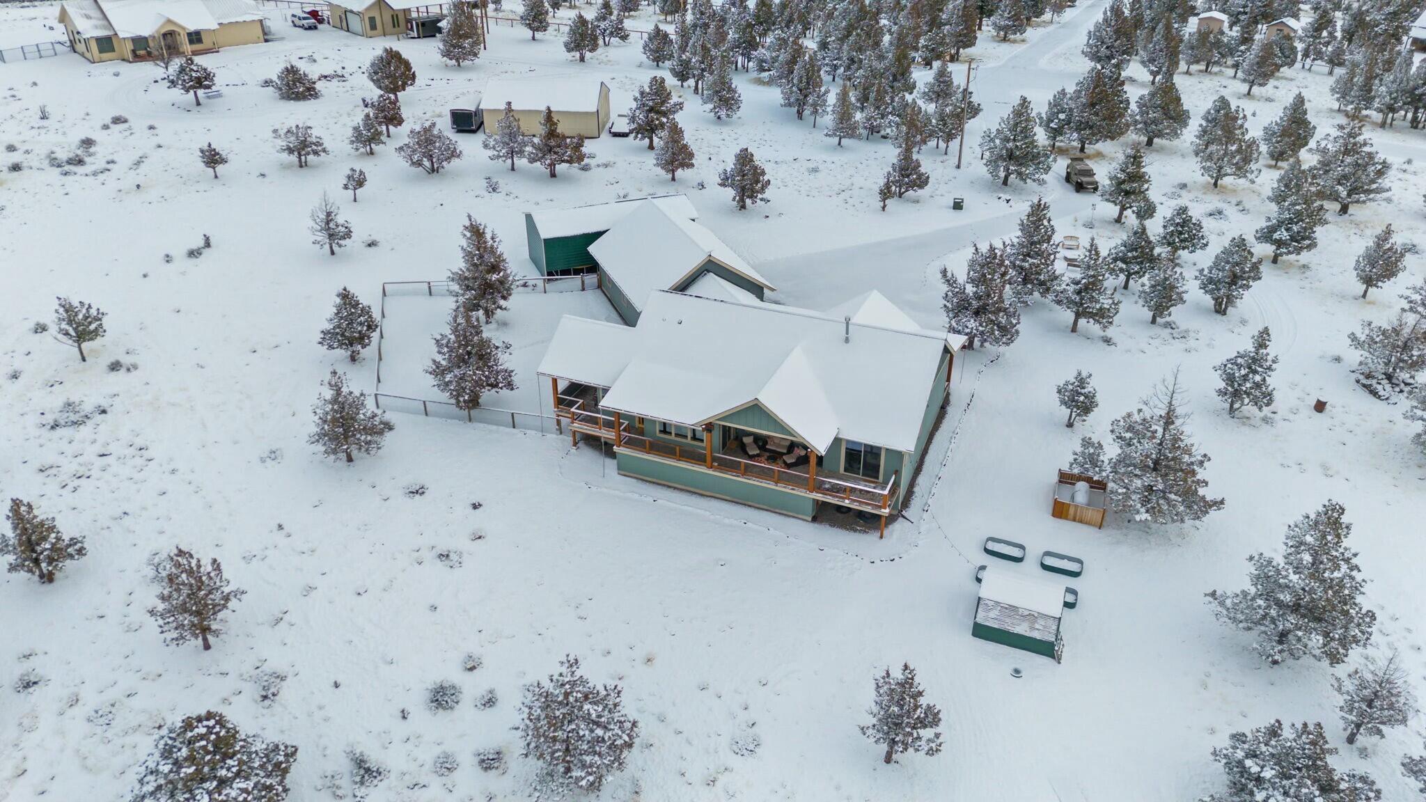 1215 SE Happy Trails Lane