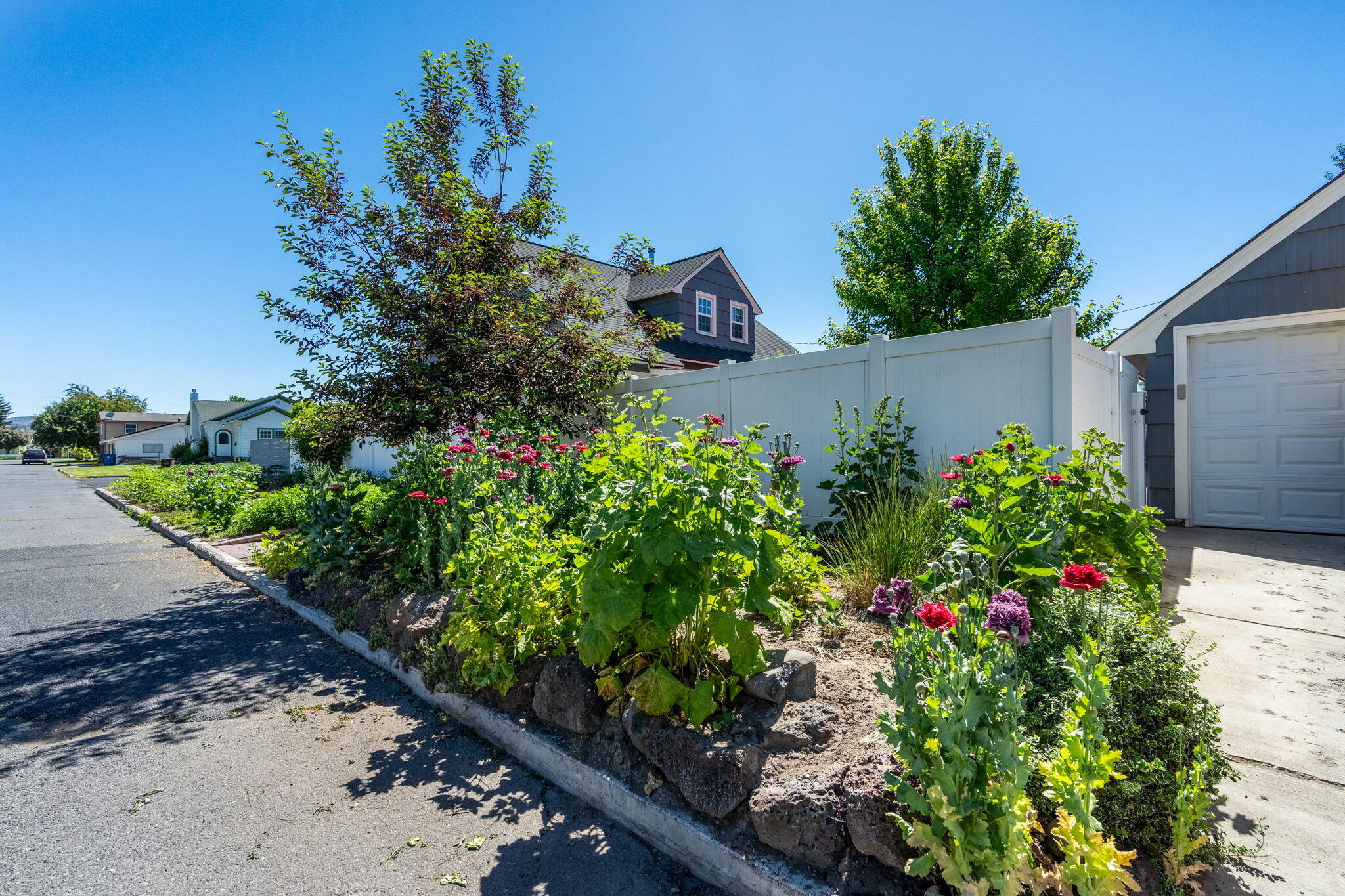 993 NE 2nd Street