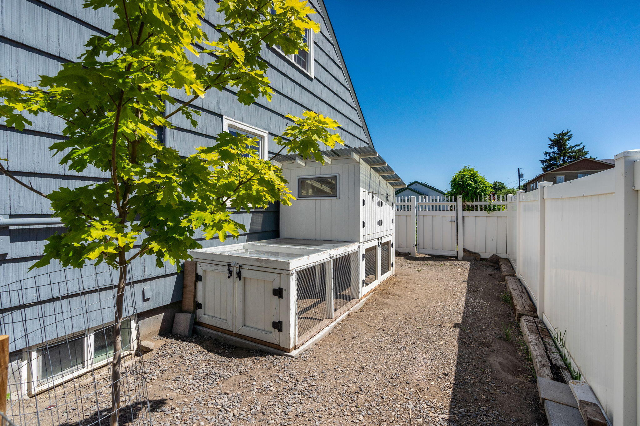993 NE 2nd Street