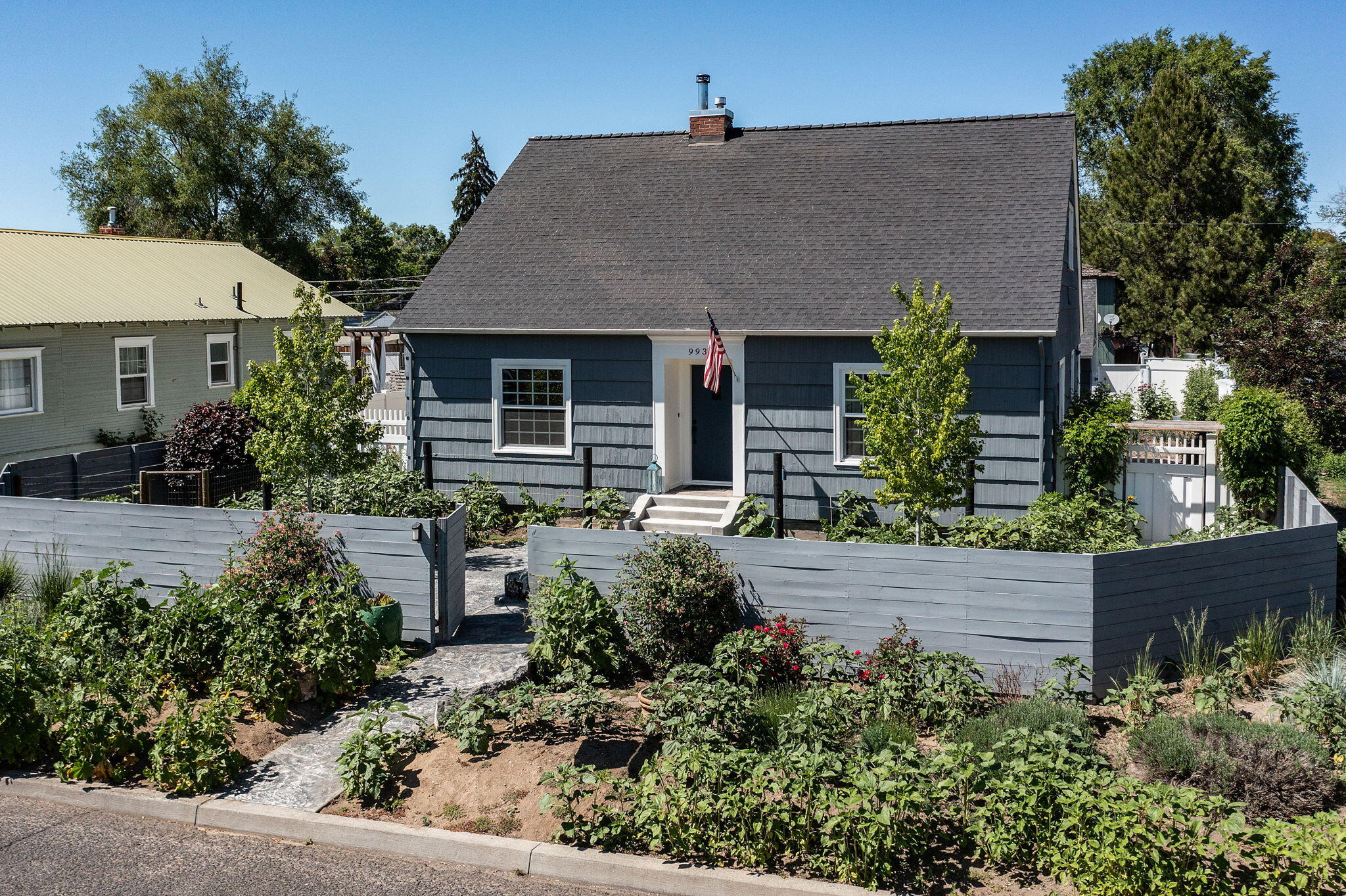 993 NE 2nd Street