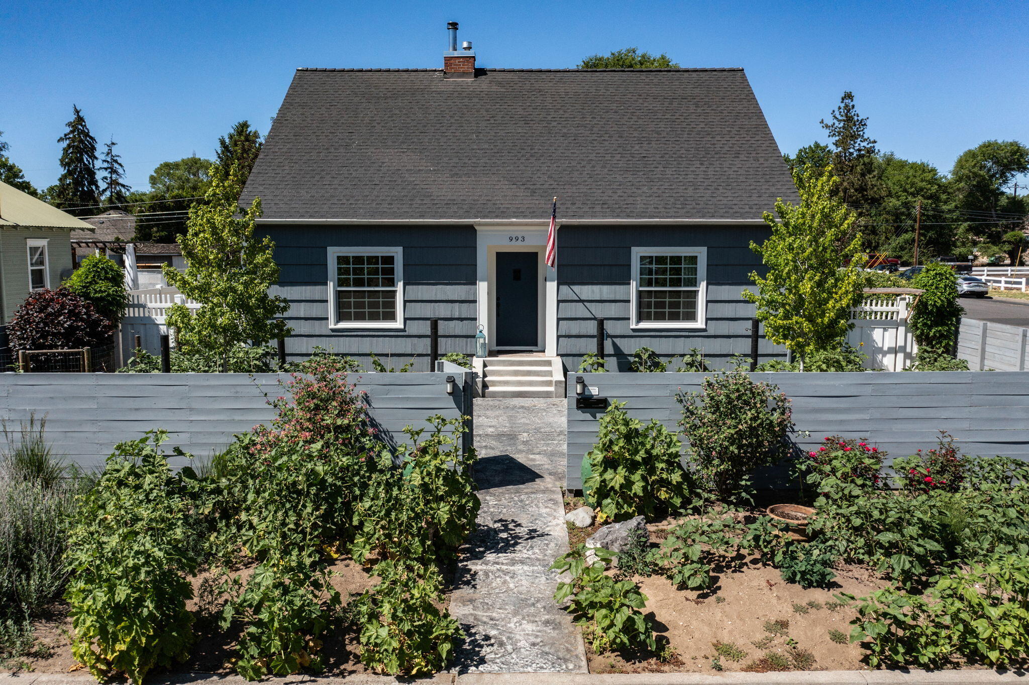 993 NE 2nd Street