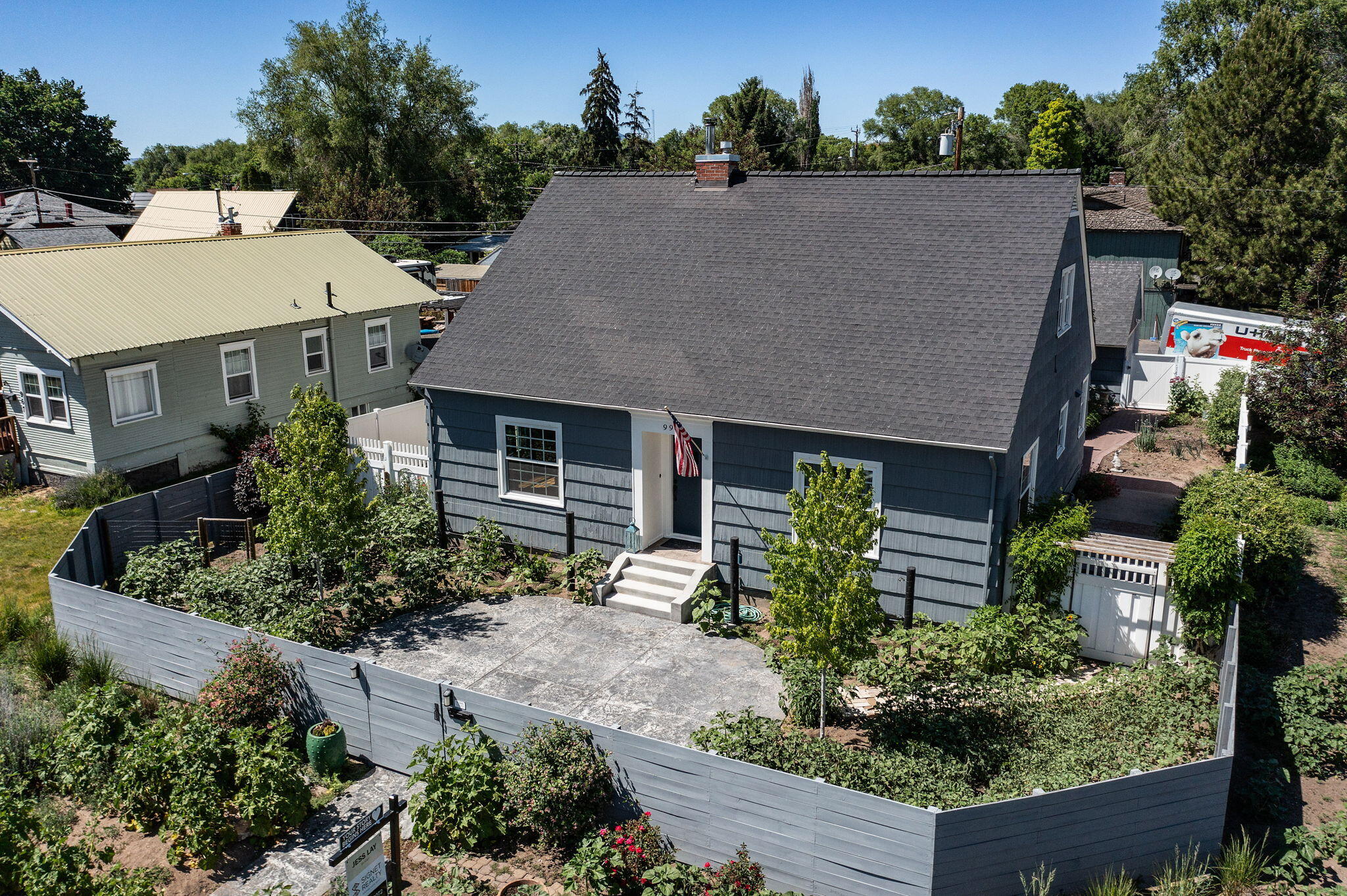 993 NE 2nd Street