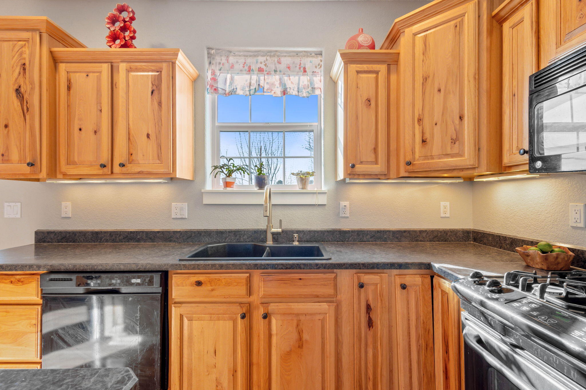 379 SE Pioneer Drive
