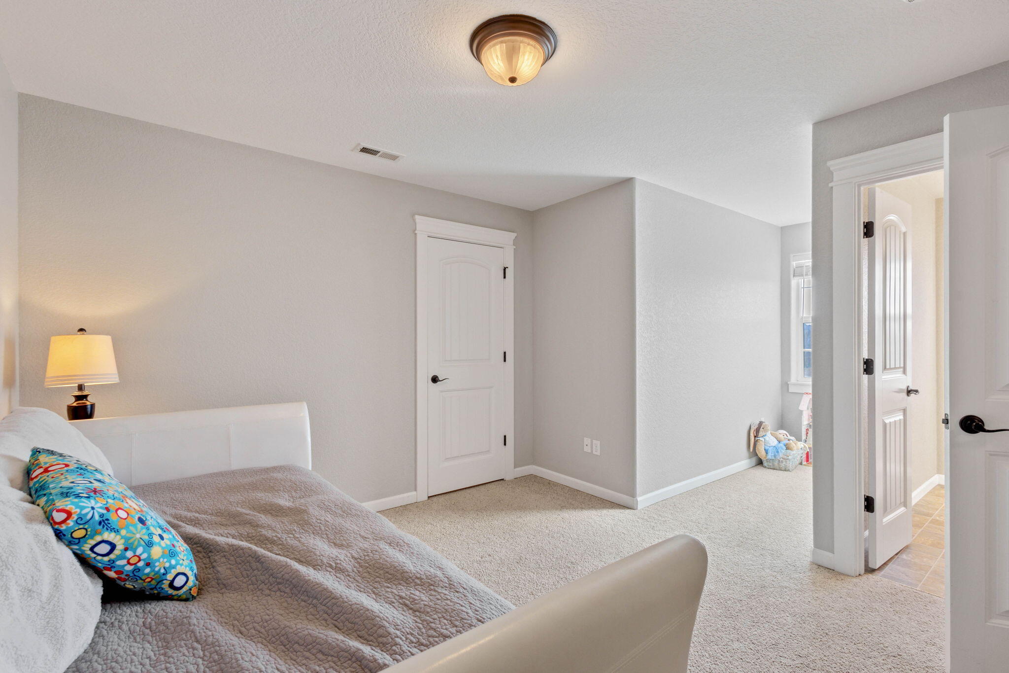 379 SE Pioneer Drive