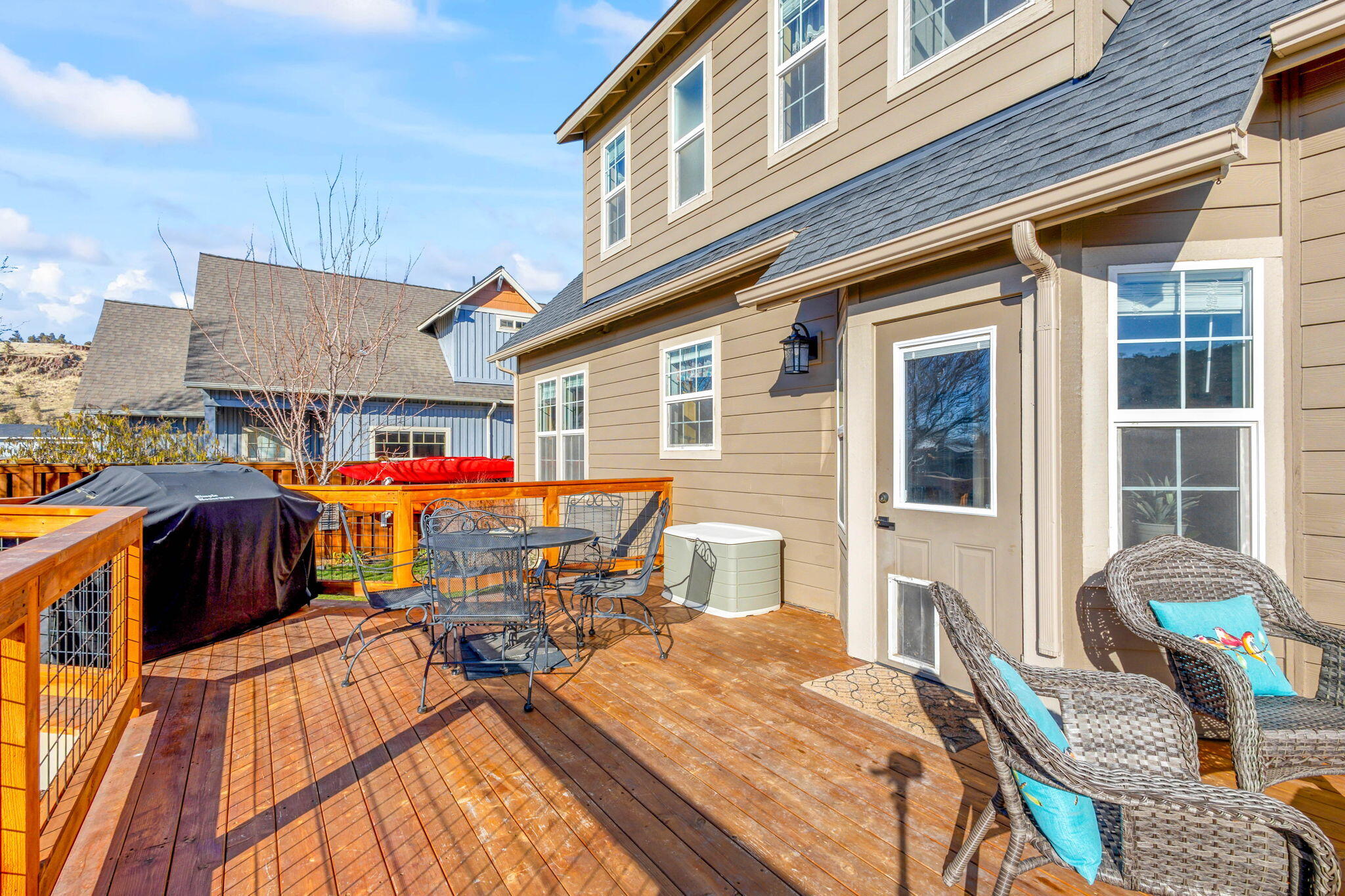 379 SE Pioneer Drive